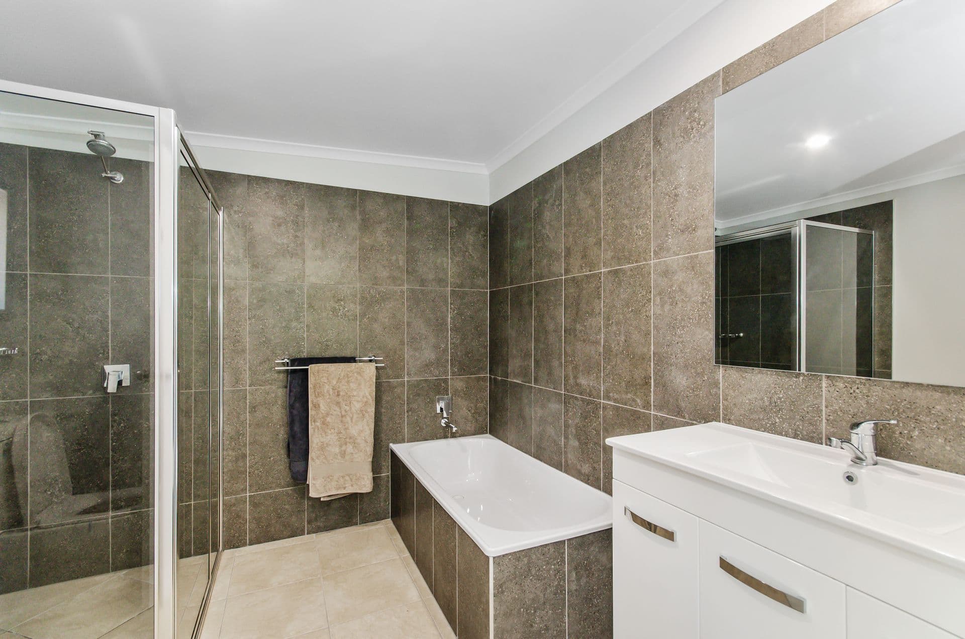 128 Forestry Road, Bluewater, QLD, 4818, Bluewater - Thumbnail 3