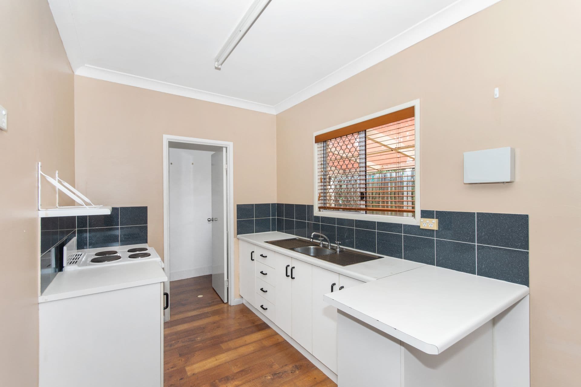 4/40 Corcoran Street, Currajong, QLD, 4812, Currajong - Thumbnail 2