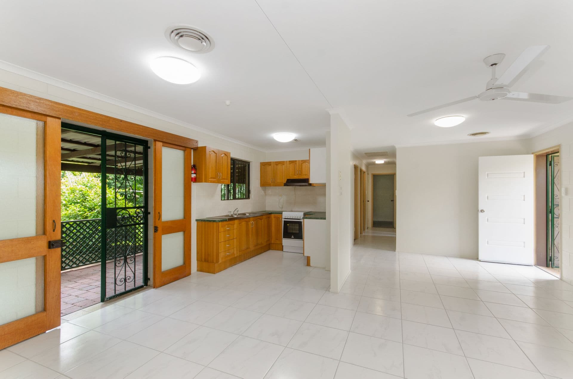 3 Roma Court, Kelso, QLD, 4815, Kelso - Thumbnail 2