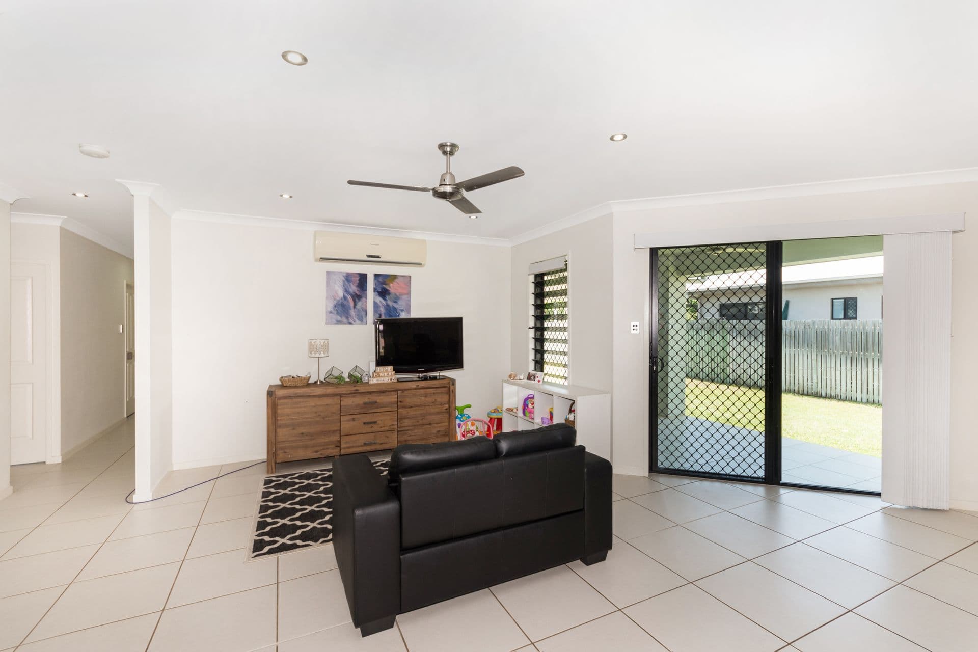 57 Daintree Drive, Bushland Beach, QLD, 4818, Bushland Beach - Thumbnail 4