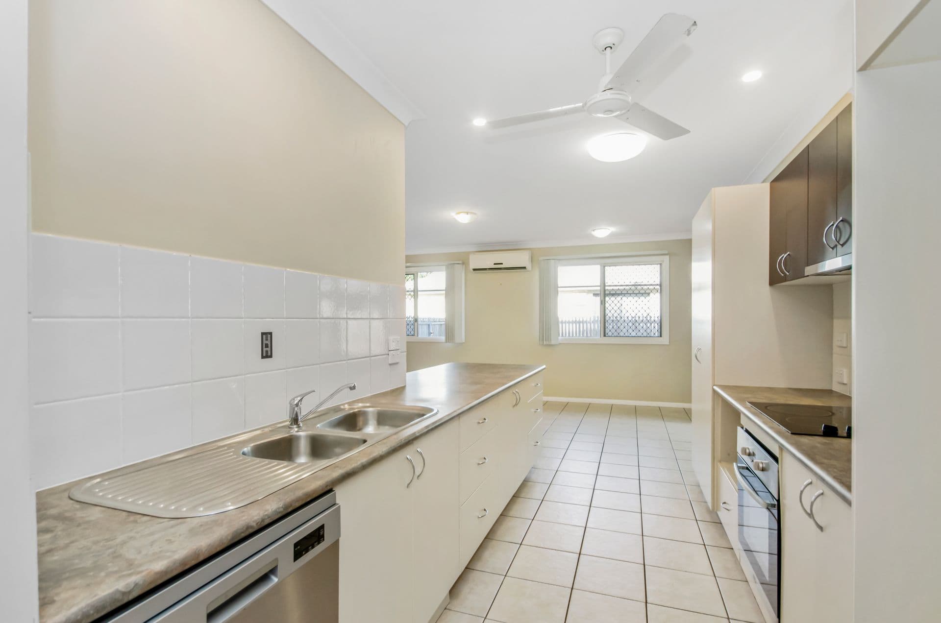 70 Brenton Circuit, Deeragun, QLD, 4818, Deeragun - Thumbnail 3