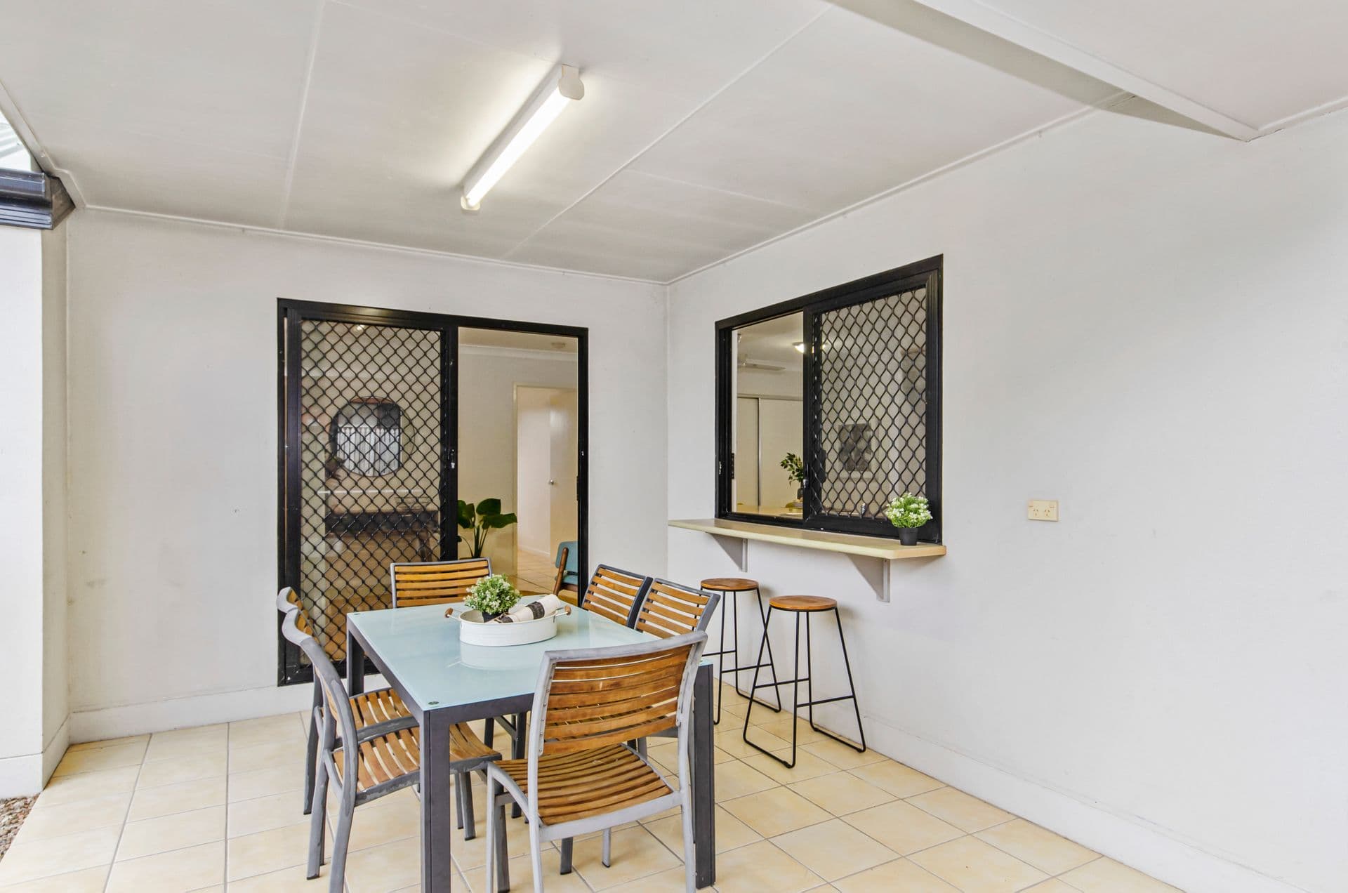 14 Fitzgerald Crescent, Kirwan, QLD, 4817, Kirwan - Thumbnail 4