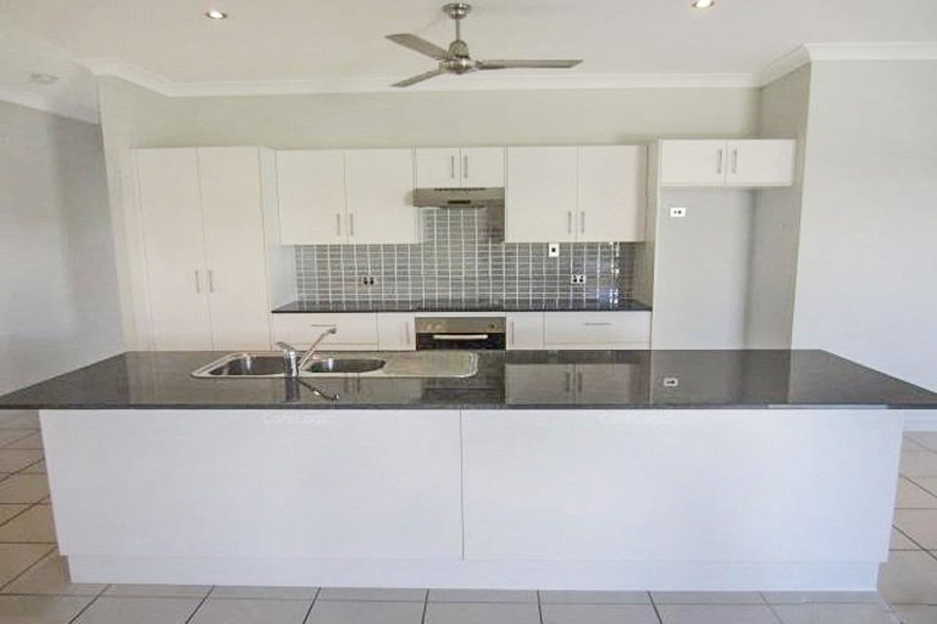 24 Daintree Drive, Bushland Beach, QLD, 4818, Bushland Beach - Thumbnail 2
