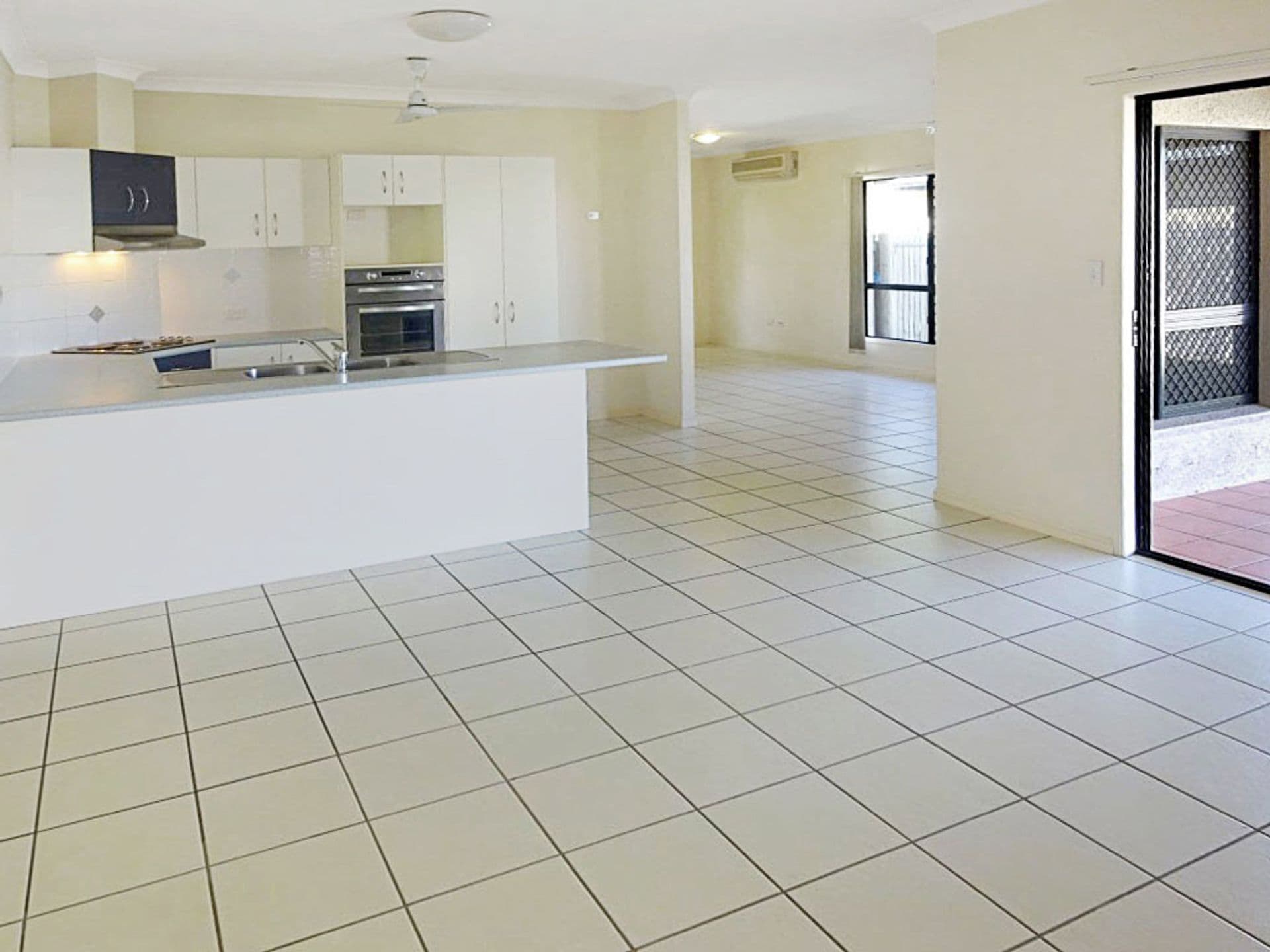 46 Elphinstone Drive, Kirwan, QLD, 4817, Kirwan - Thumbnail 3
