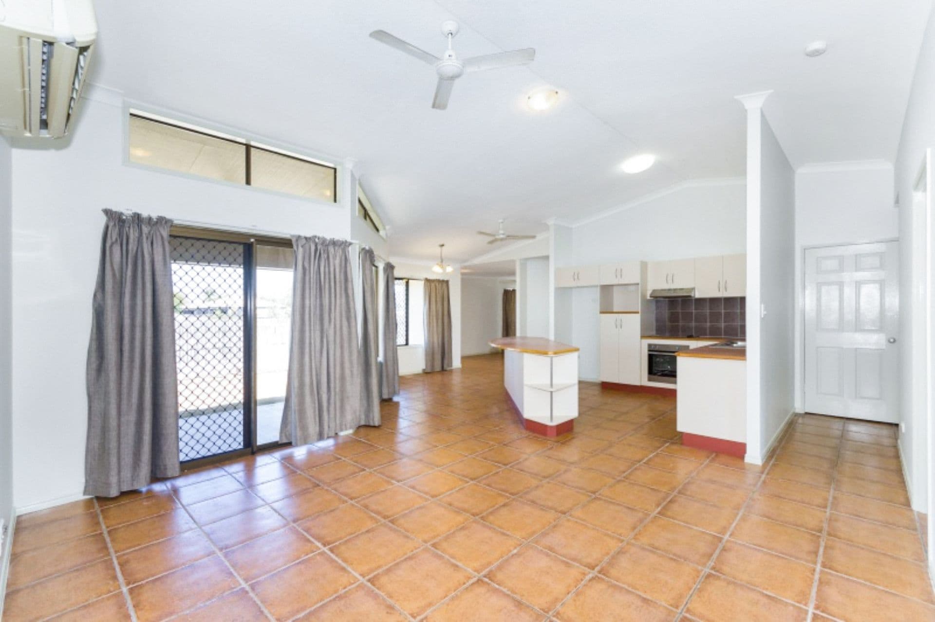 12 Biddulp Court, Kirwan, QLD, 4817, Kirwan - Thumbnail 2