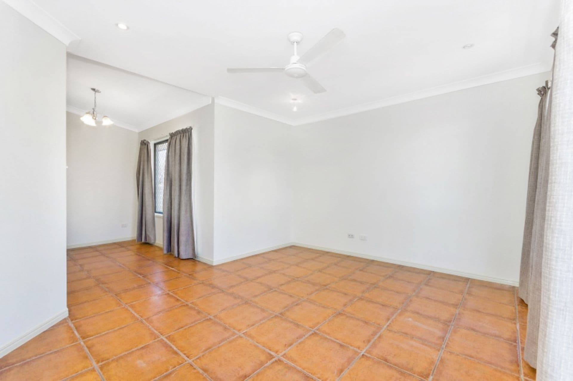12 Biddulp Court, Kirwan, QLD, 4817, Kirwan - Thumbnail 3