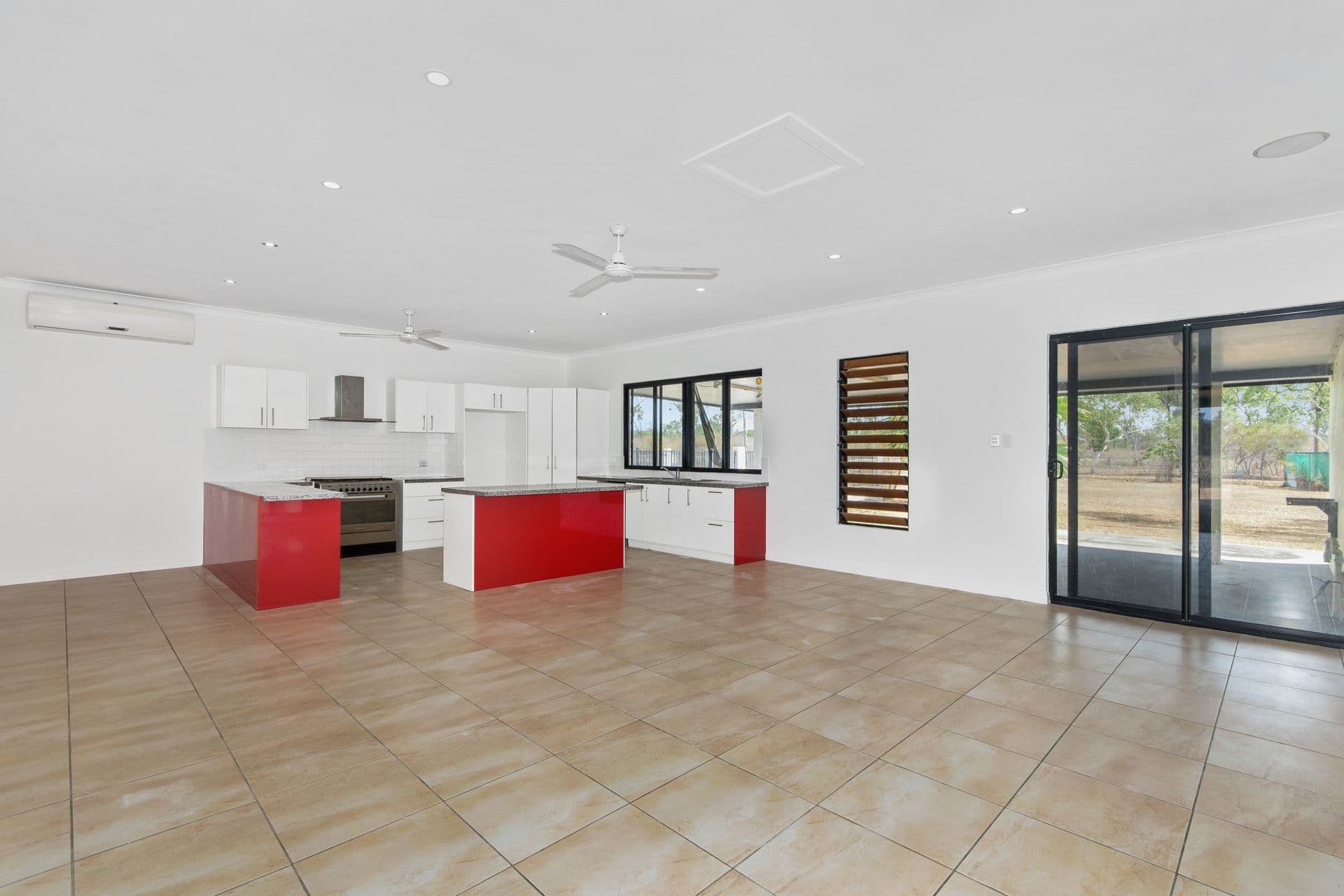 94 Laudberg Road, Gumlow, QLD, 4815, Gumlow - Thumbnail 2