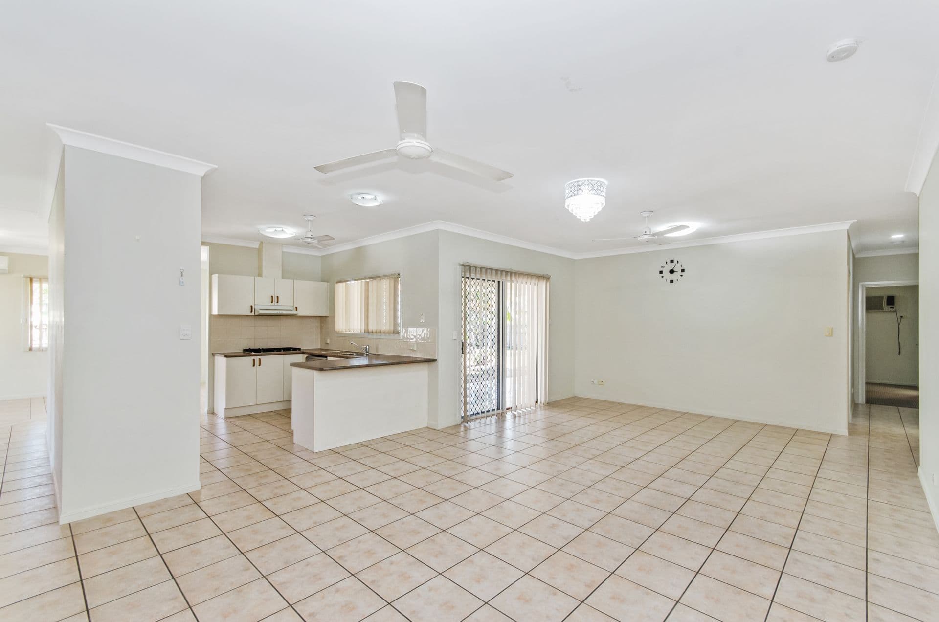 10 Alpina Place, Kirwan, QLD, 4817, Kirwan - Thumbnail 3