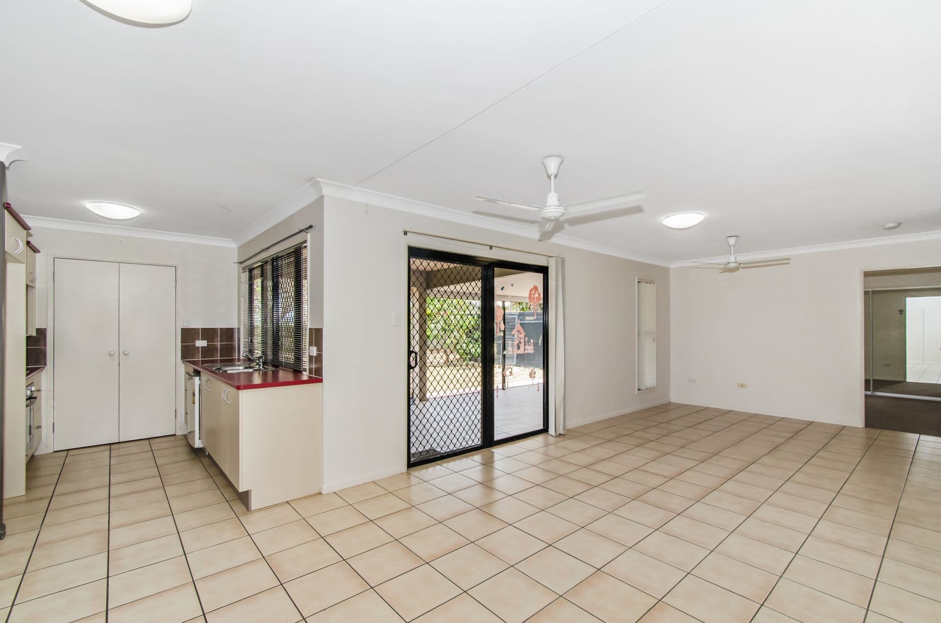 17 Bridgewater Drive, Condon, QLD, 4815, Condon - Thumbnail 4