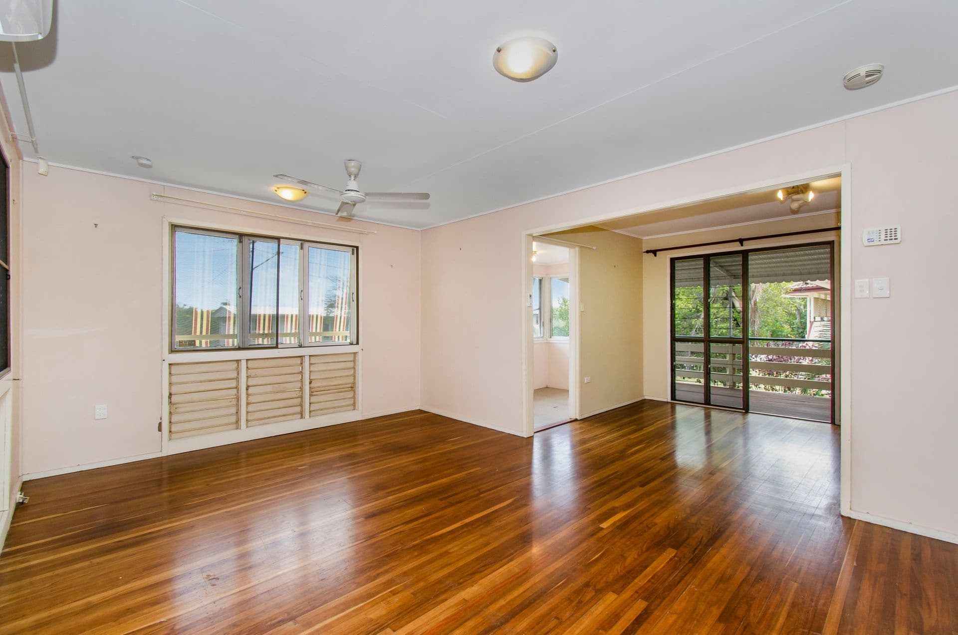 10 Condamine Street, Wulguru, QLD, 4811, Wulguru - Thumbnail 3