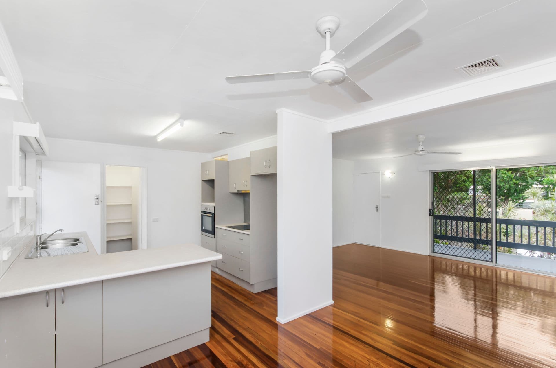 12 Sabadell Street, Kirwan, QLD, 4817, Kirwan - Thumbnail 2