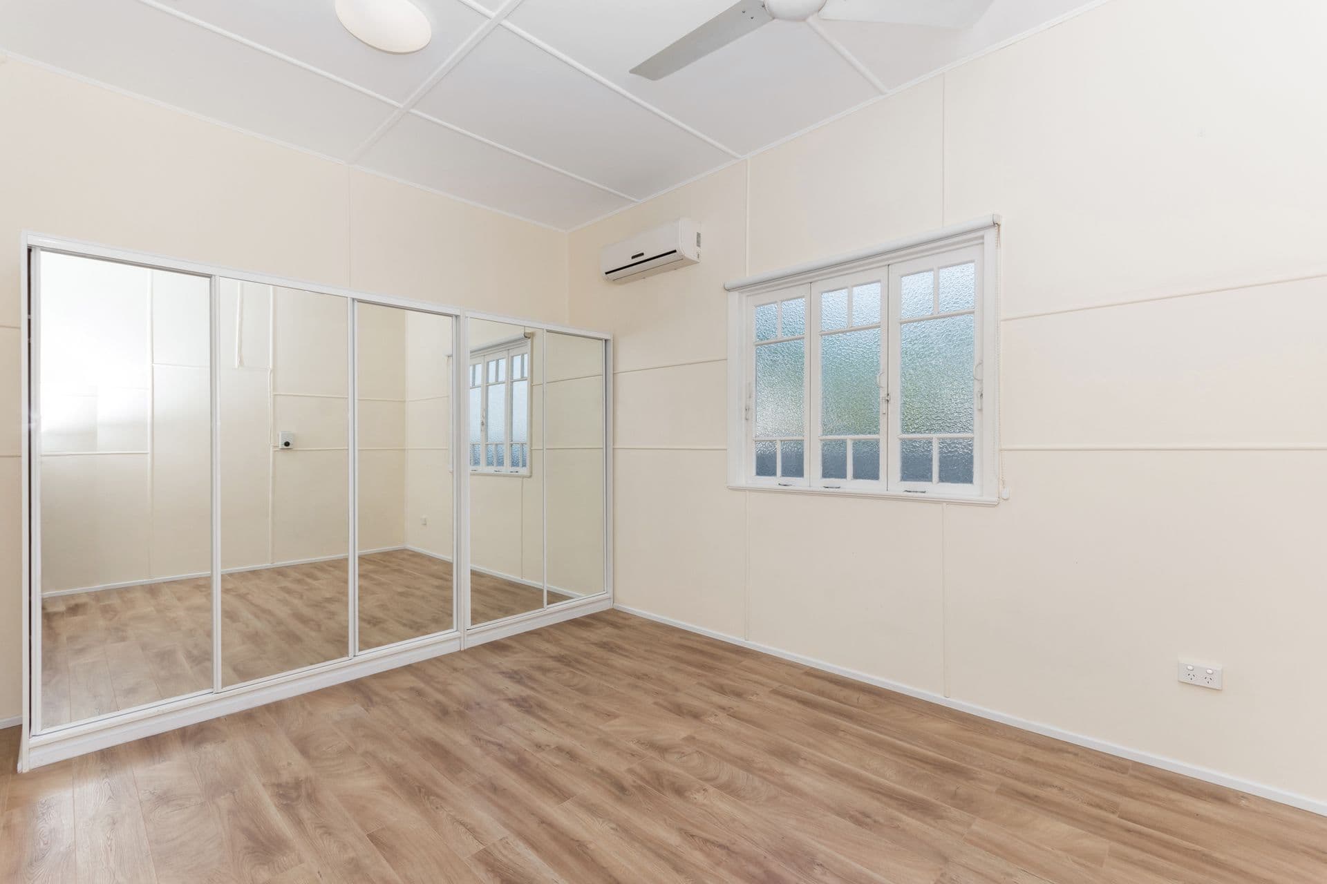 44 Bayswater Road, Hyde Park, QLD, 4812, Hyde Park - Thumbnail 4