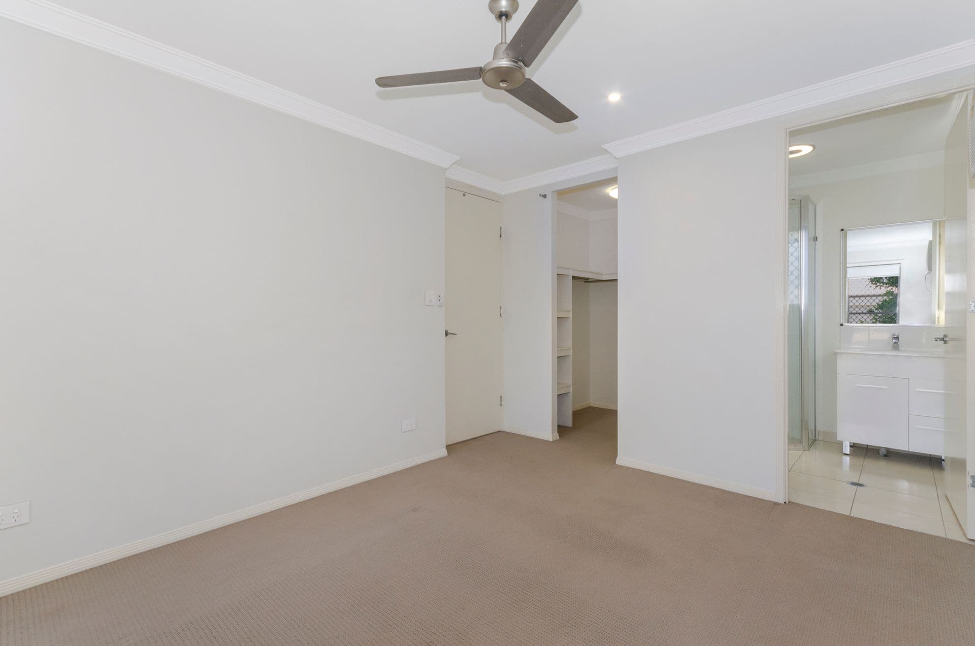 94 Marquise Circuit, Burdell, QLD, 4818, Burdell - Thumbnail 4