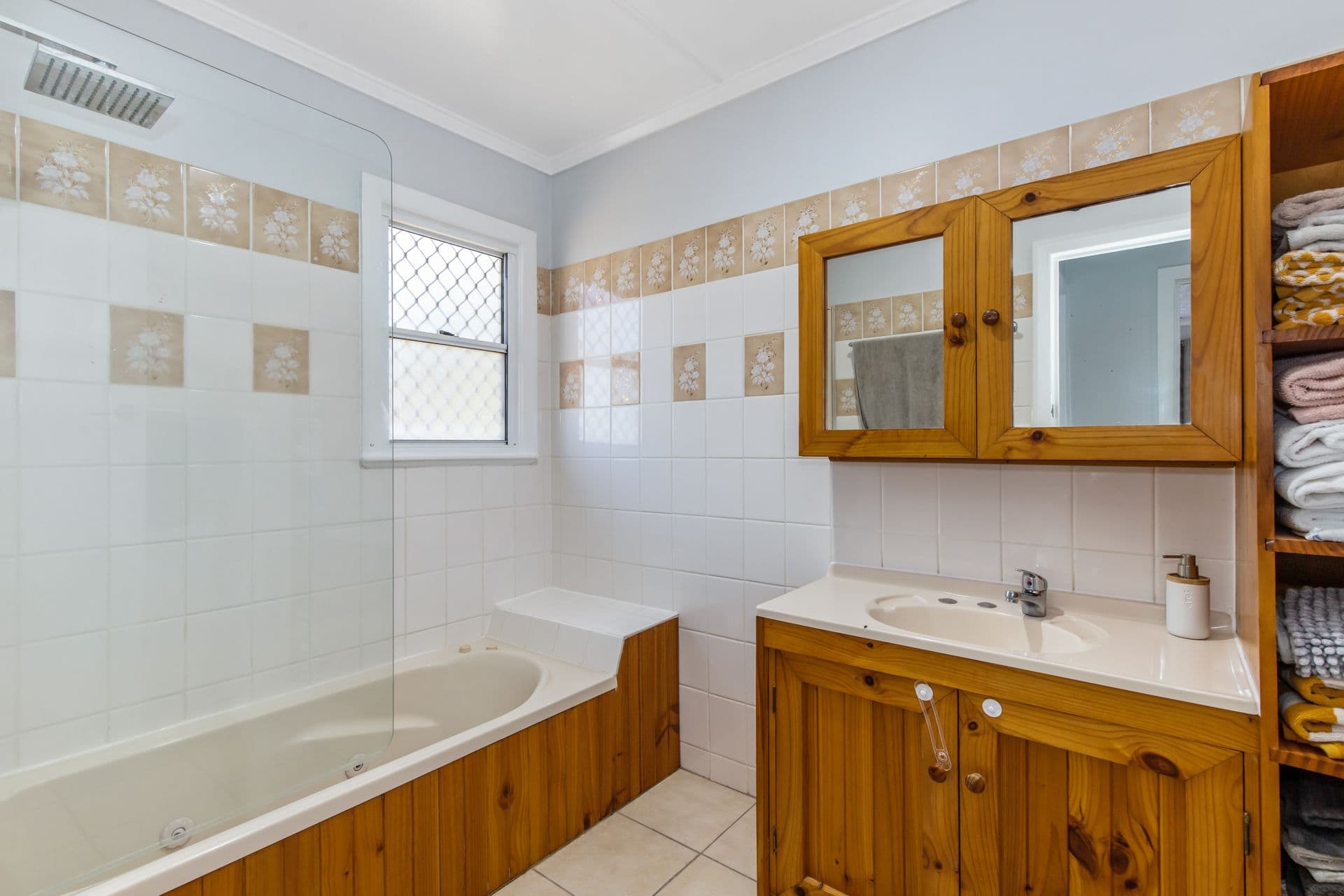 11 Bulloo Street, Wulguru, QLD, 4811, Wulguru - Thumbnail 6