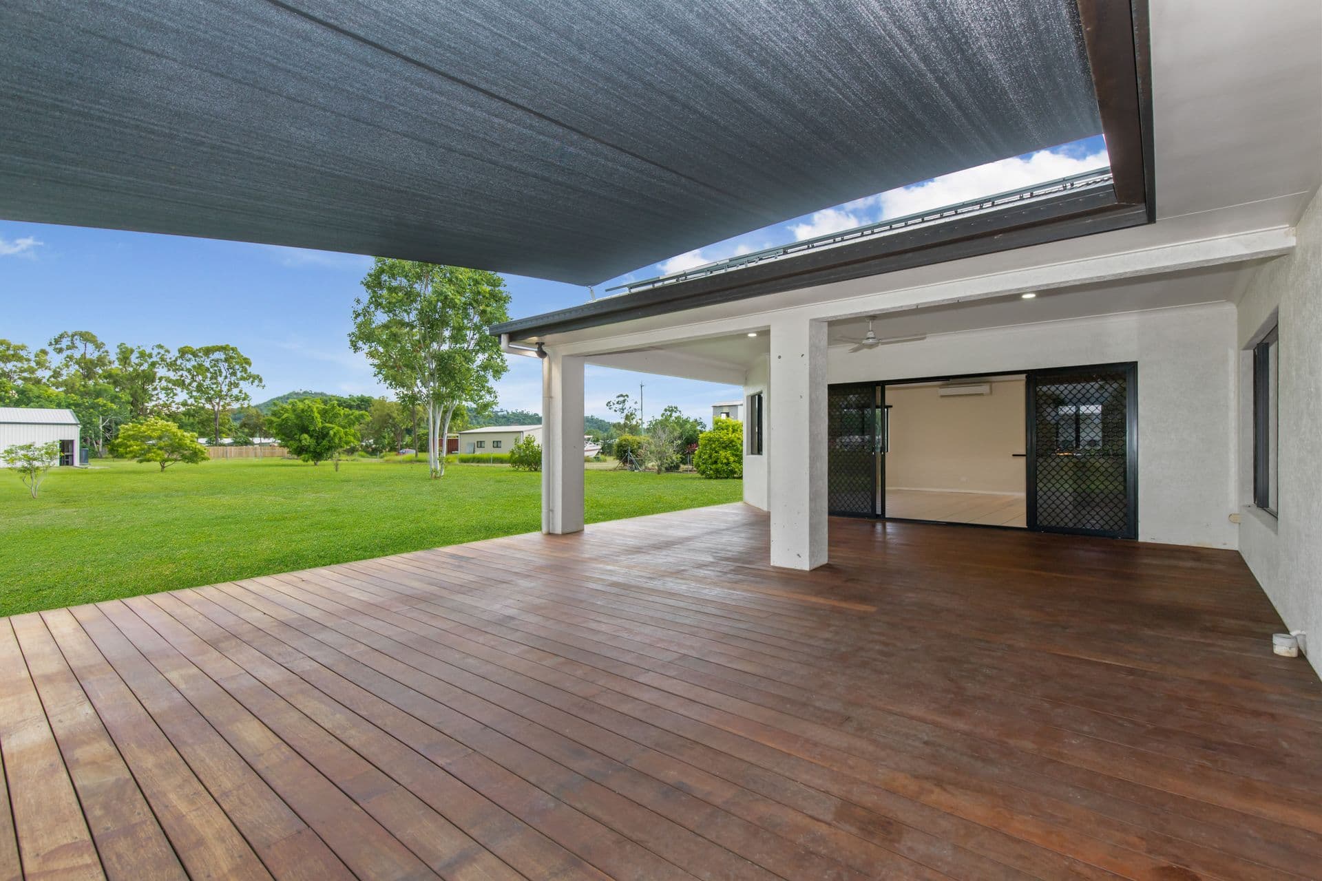 6 Blackview Avenue, Black River, QLD, 4818, Black River - Thumbnail 2