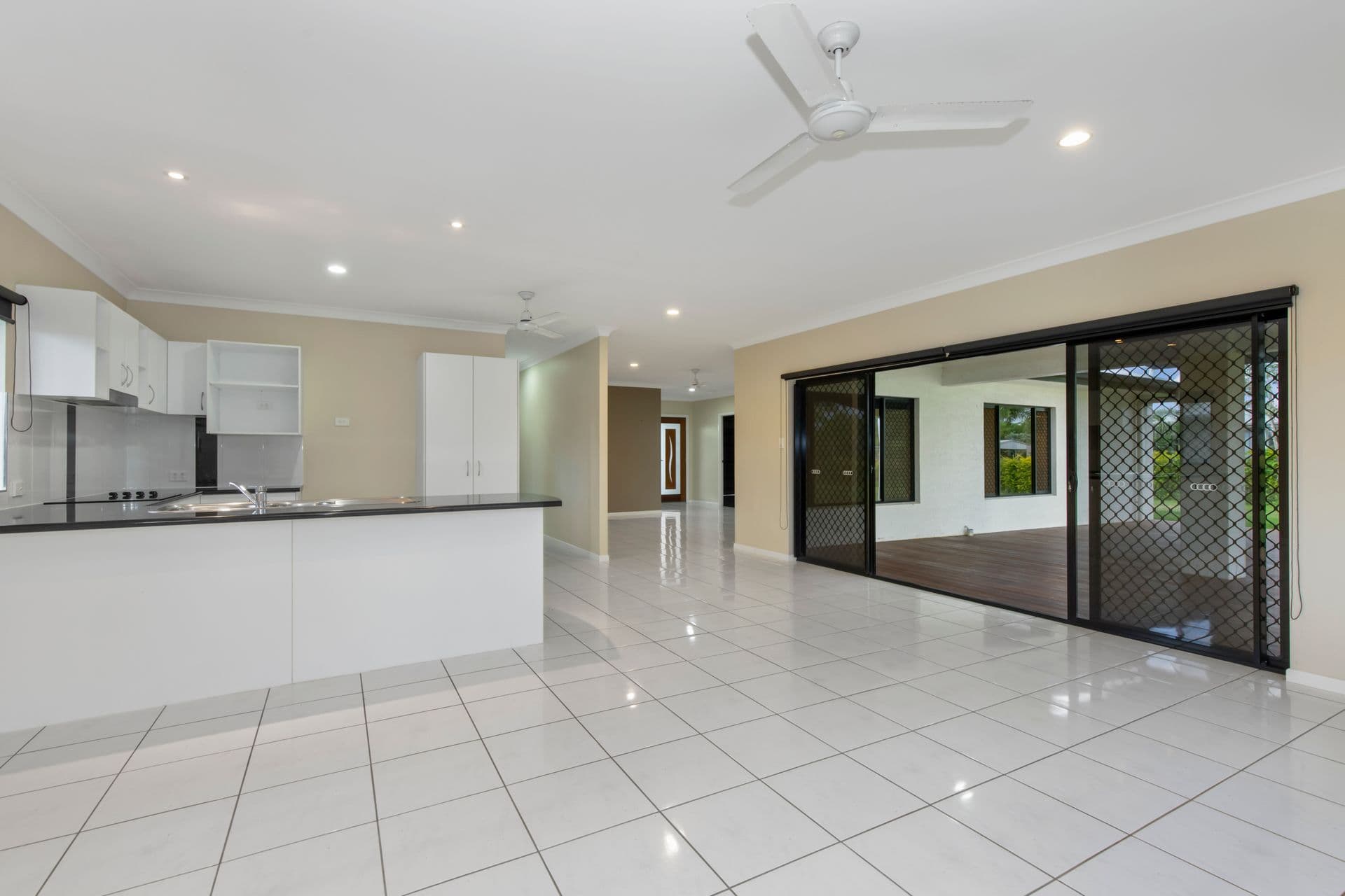 6 Blackview Avenue, Black River, QLD, 4818, Black River - Thumbnail 5