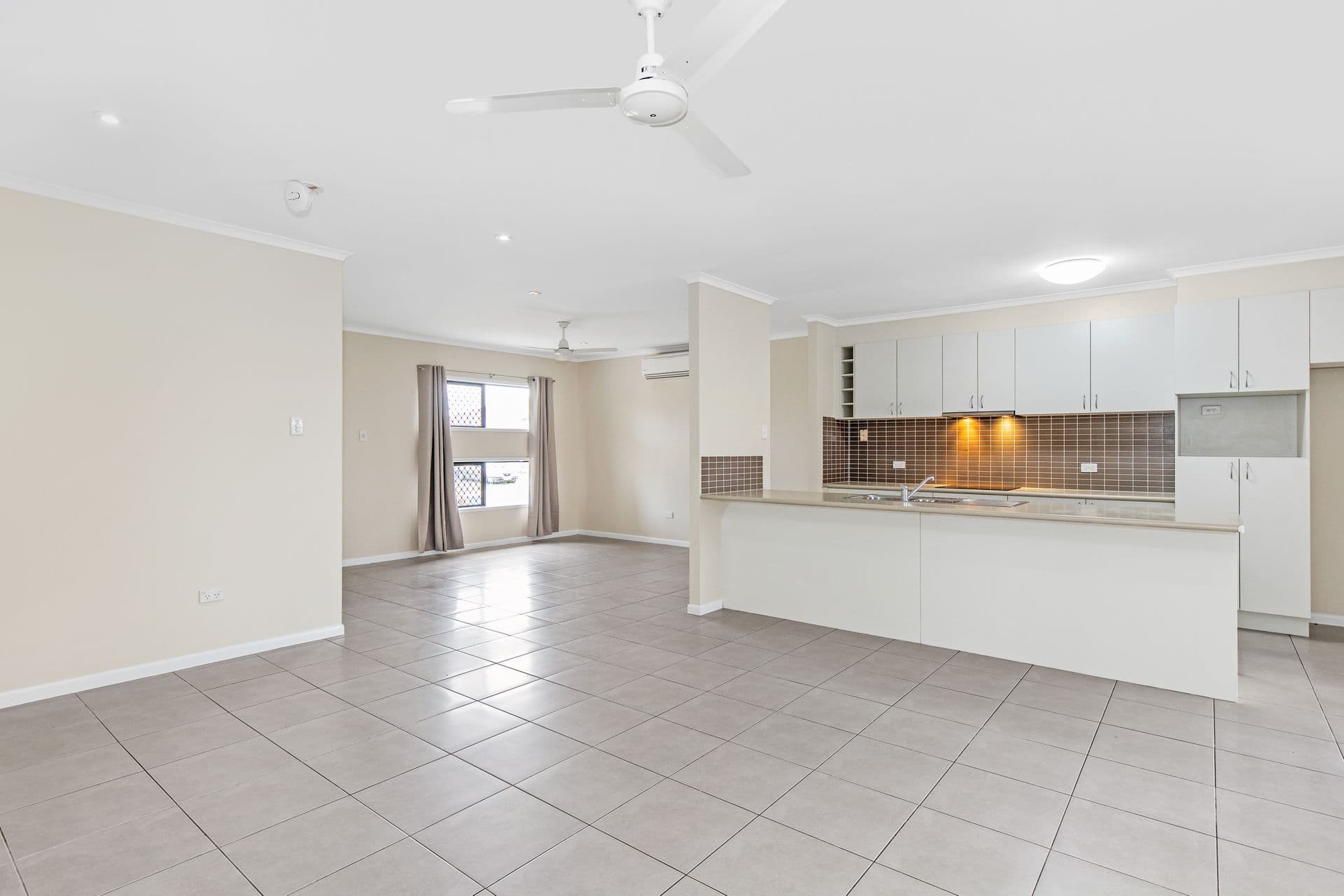 36 Beach Oak Drive, Mount Low, QLD, 4818, Mount Low - Thumbnail 3