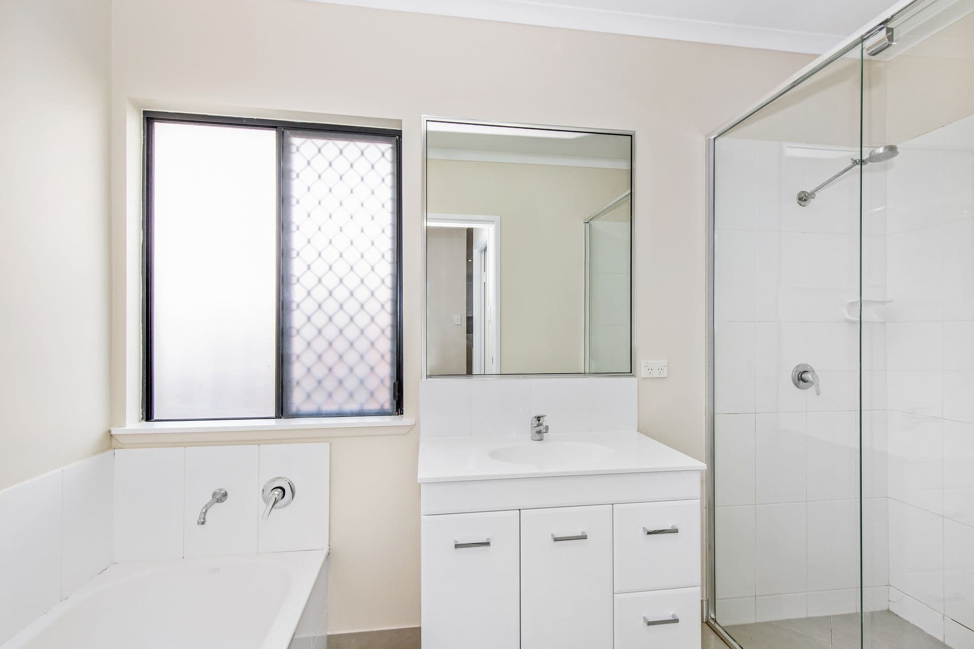 36 Beach Oak Drive, Mount Low, QLD, 4818, Mount Low - Thumbnail 5