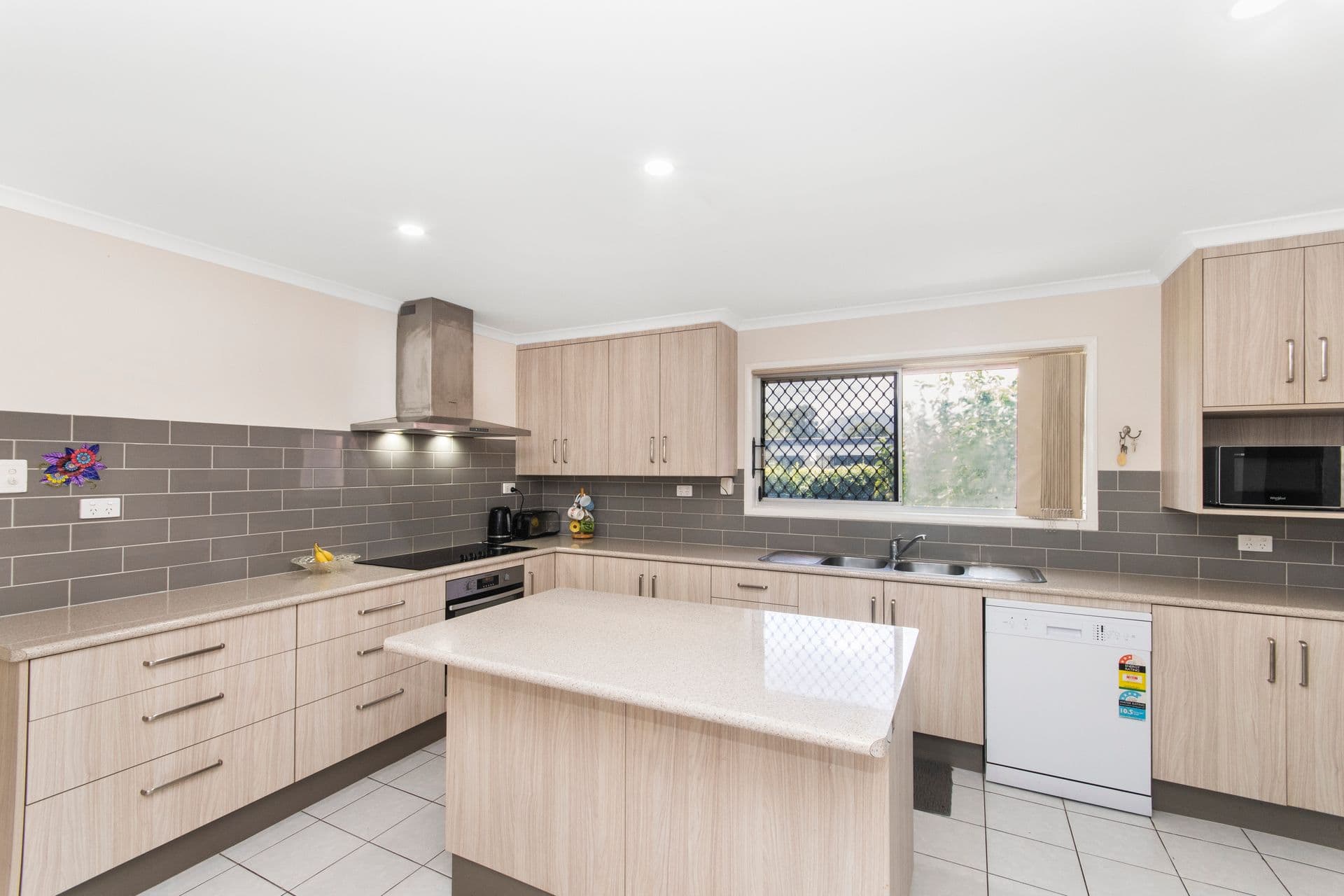 55 Rhodes Street, Heatley, QLD, 4814, Heatley - Thumbnail 2