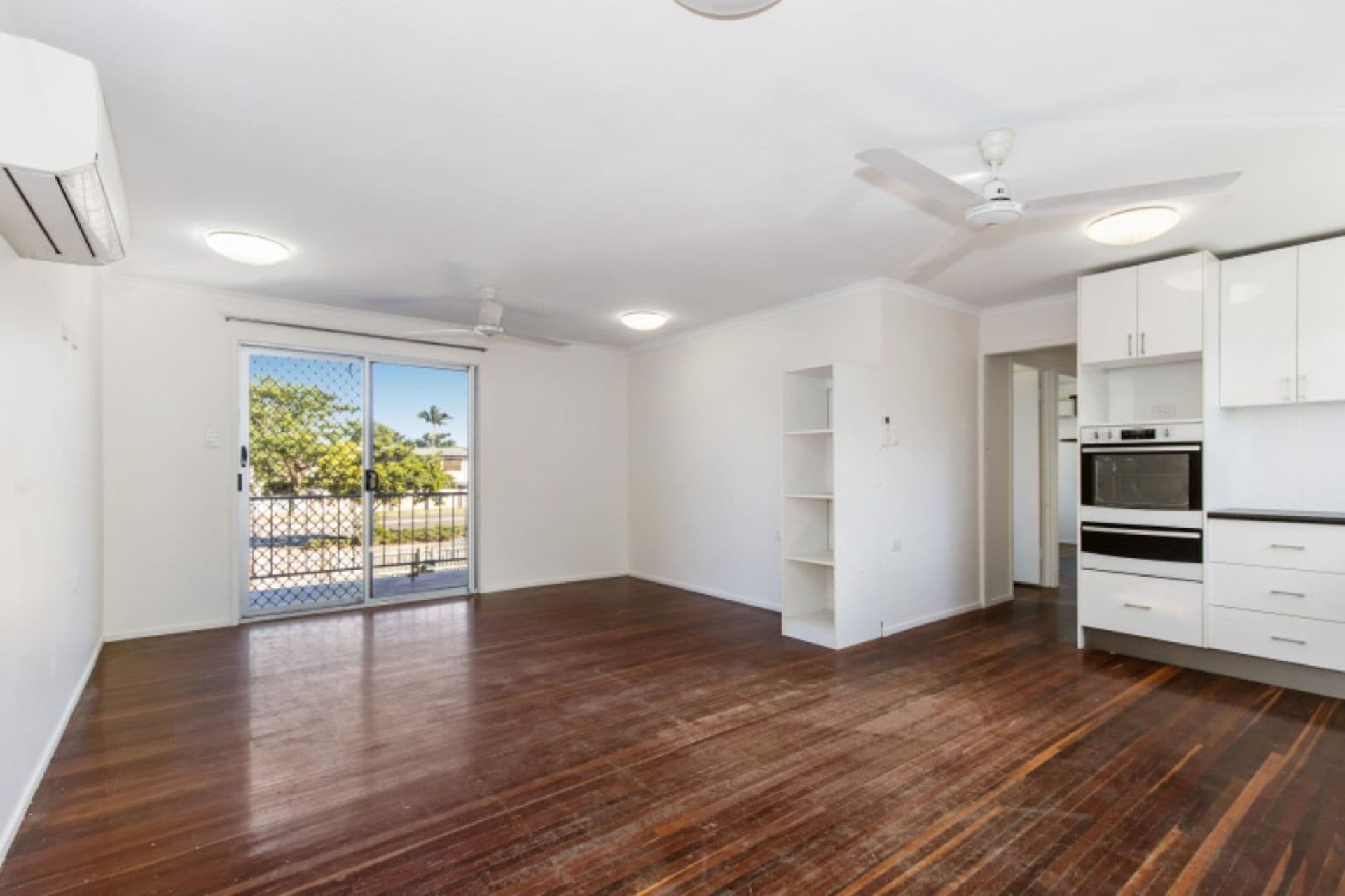 1392 Riverway Drive, Kelso, QLD, 4815, Kelso - Thumbnail 3