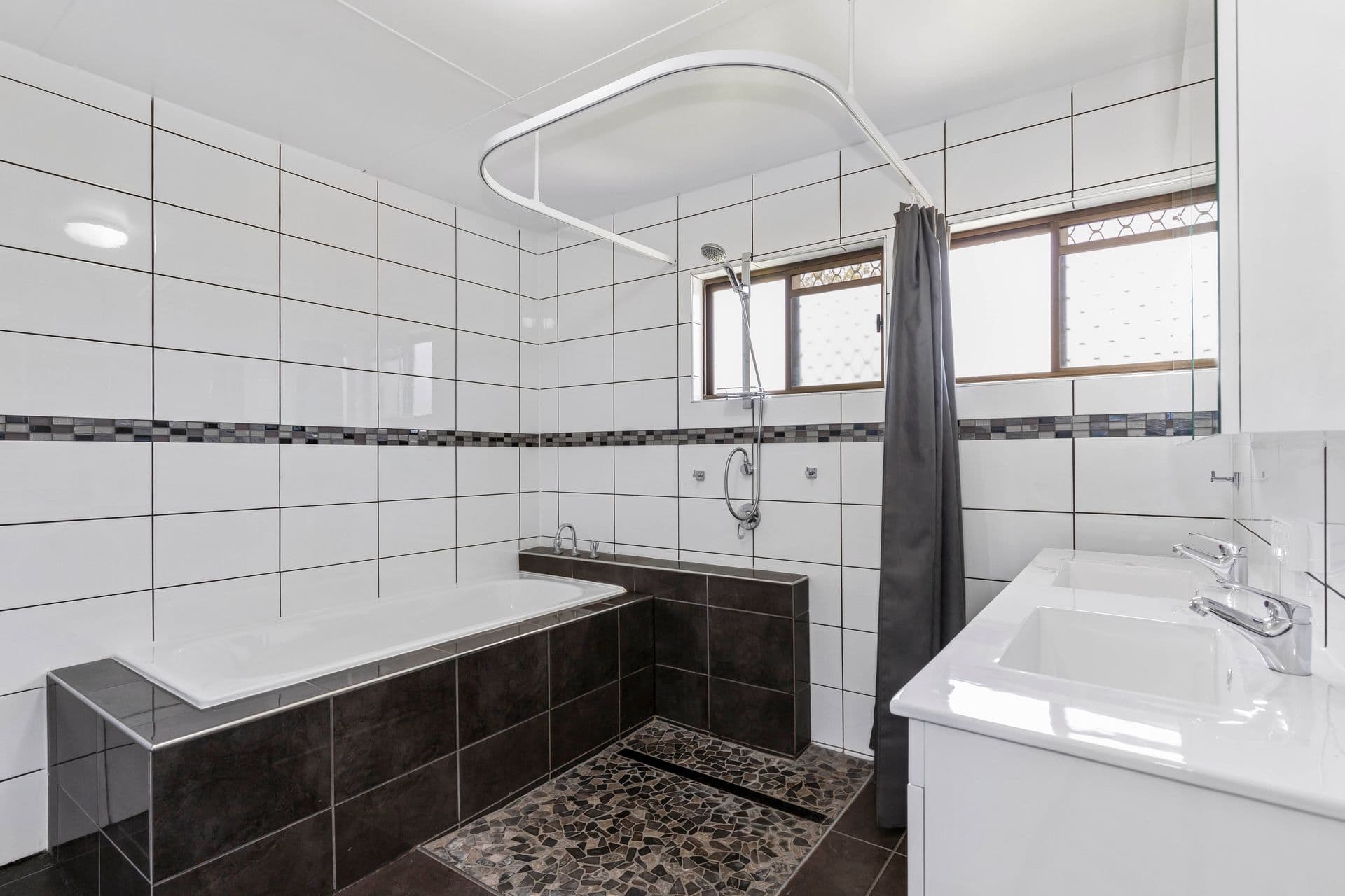 17 Annaville Road, Jensen, QLD, 4818, Jensen - Thumbnail 7