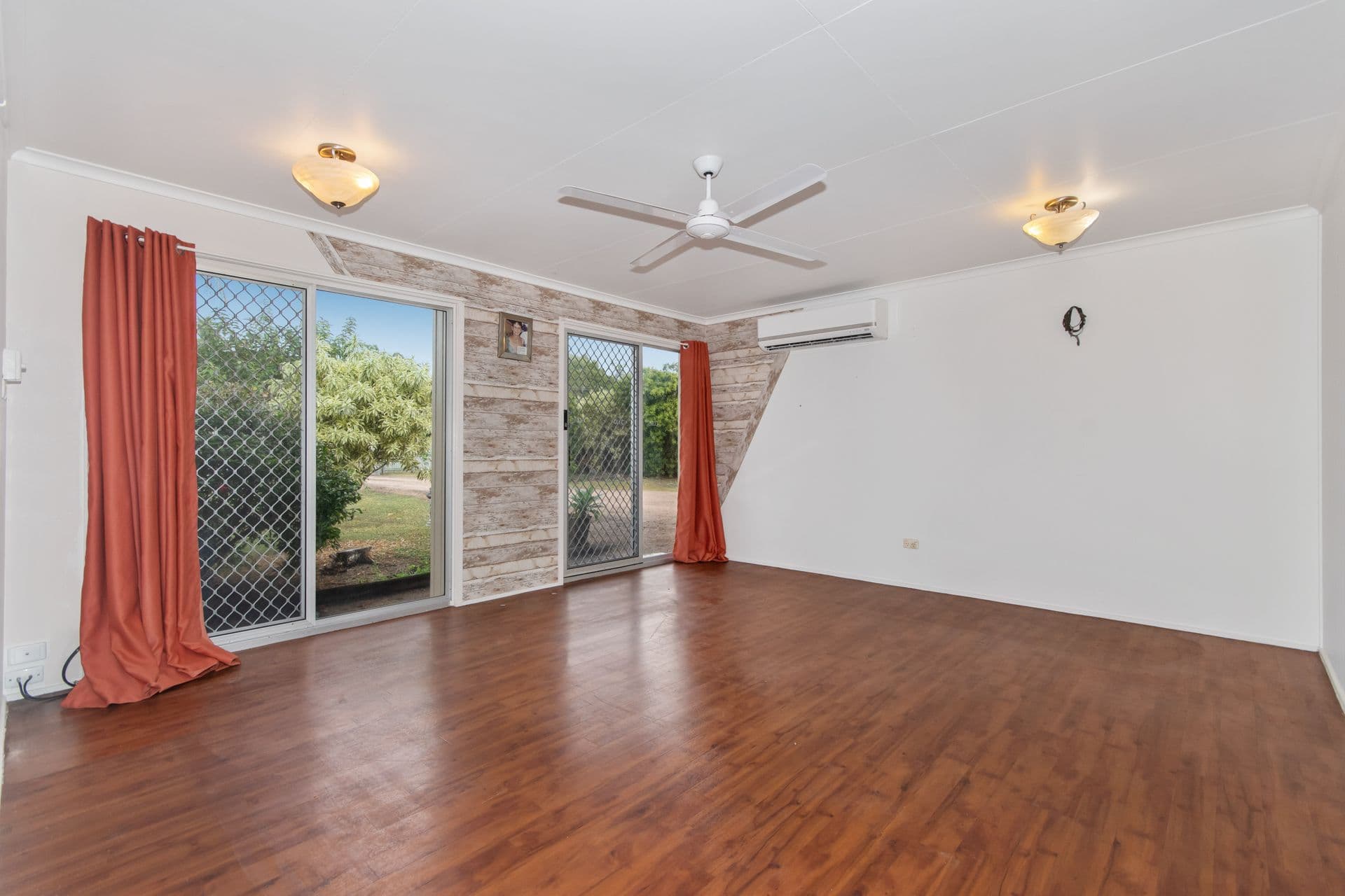 17 Jensen Road, Jensen, QLD, 4818, Jensen - Thumbnail 4