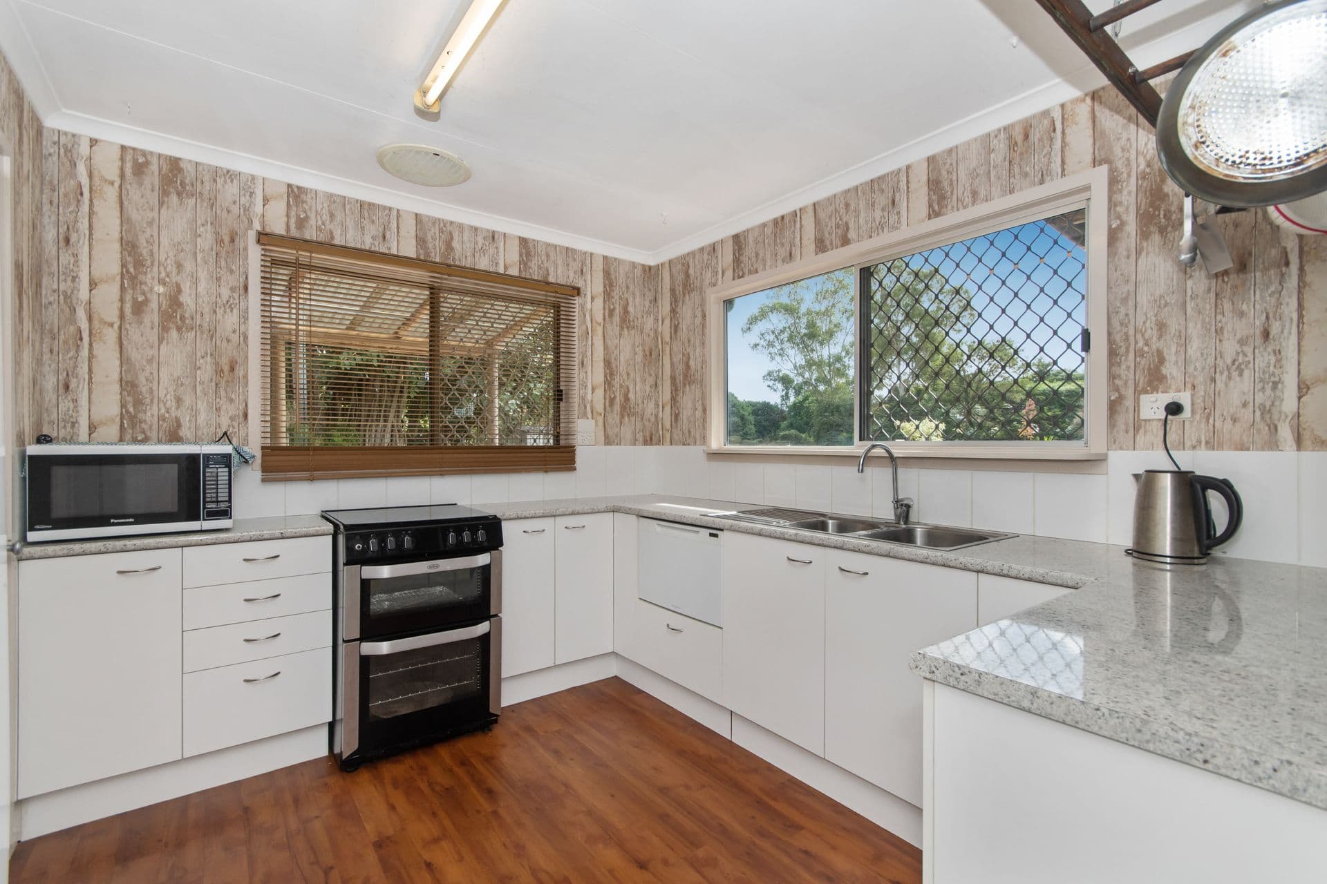 17 Jensen Road, Jensen, QLD, 4818, Jensen - Thumbnail 3