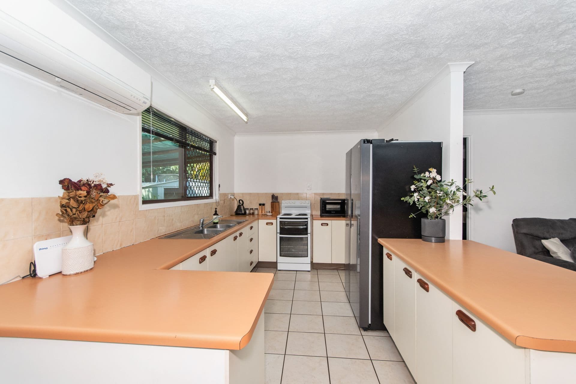 37 Manuka Court, Bushland Beach, QLD, 4818, Bushland Beach - Thumbnail 4