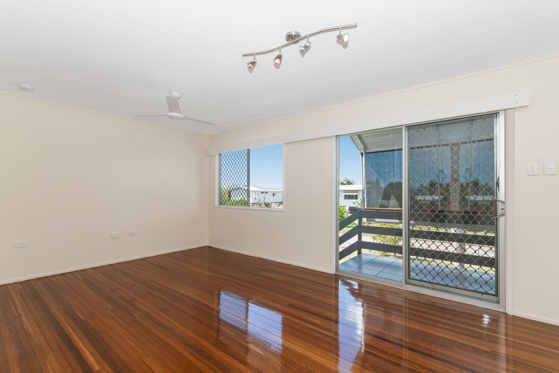 5 Mount Louisa Drive, Mount Louisa, QLD, 4814, Mount Louisa - Thumbnail 4