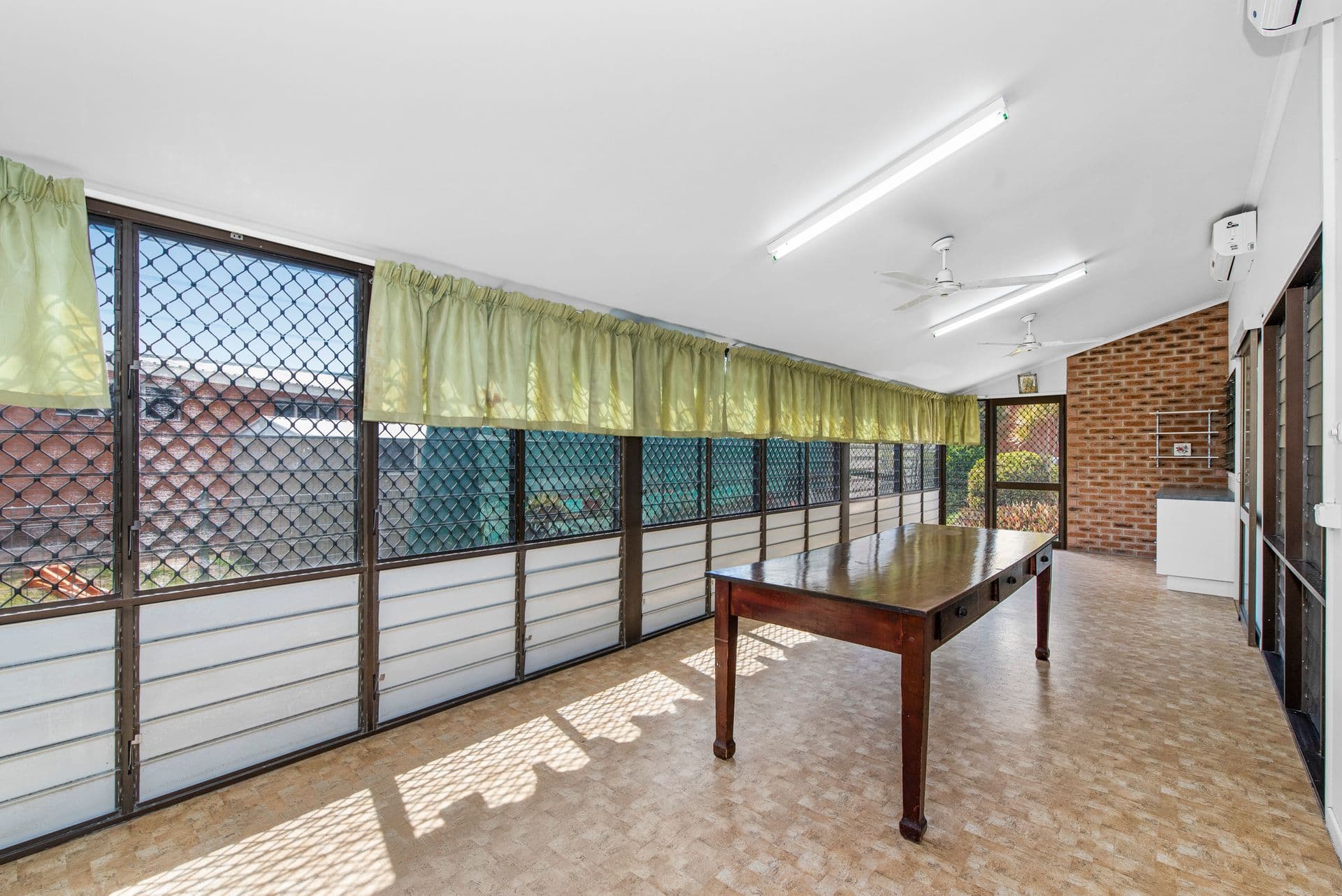 8A Hatchett Street, Cranbrook, QLD, 4814, Cranbrook - Thumbnail 4