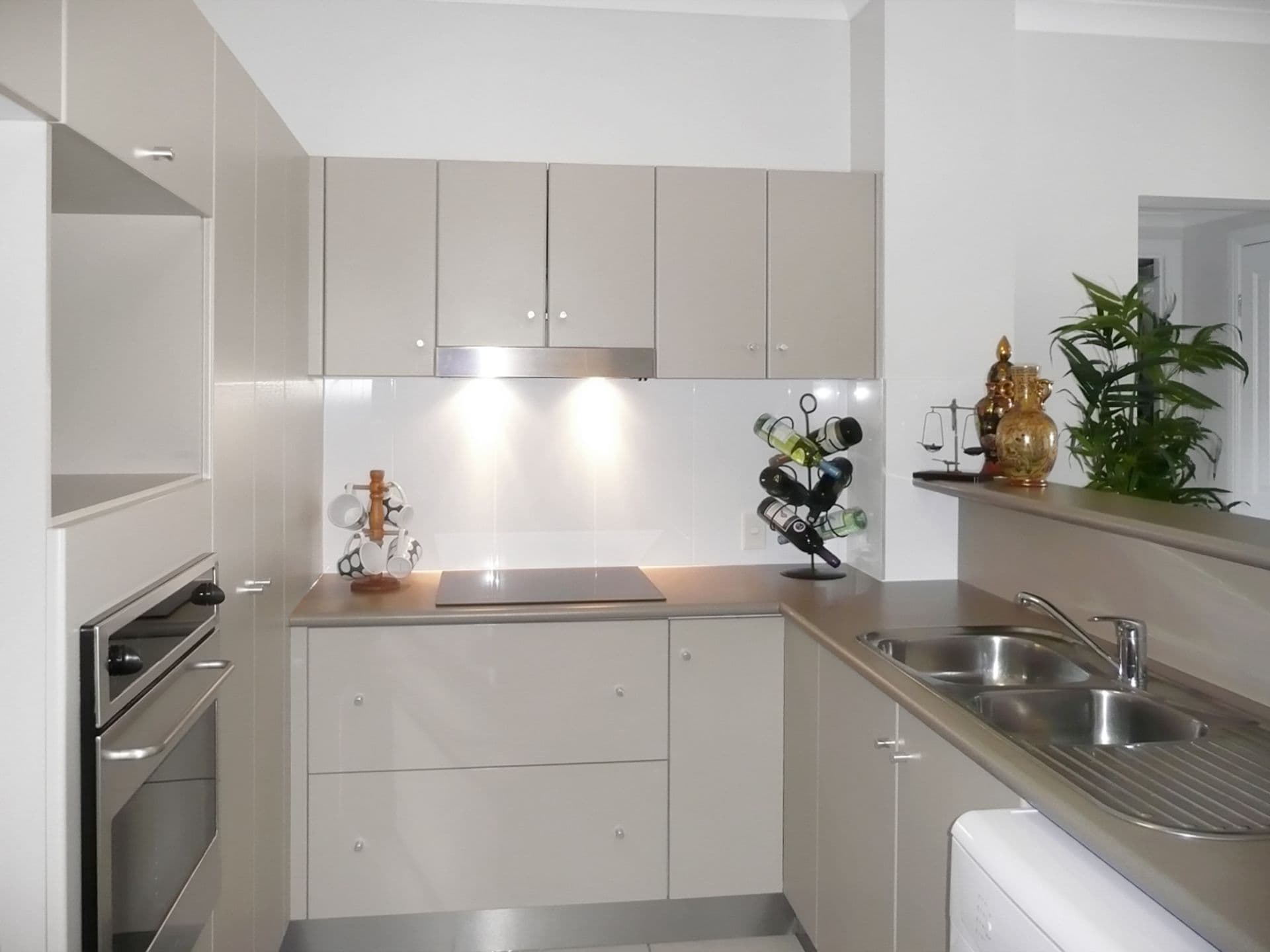 6/16-22 Martinez Avenue, West End, QLD, 4810, West End - Thumbnail 3