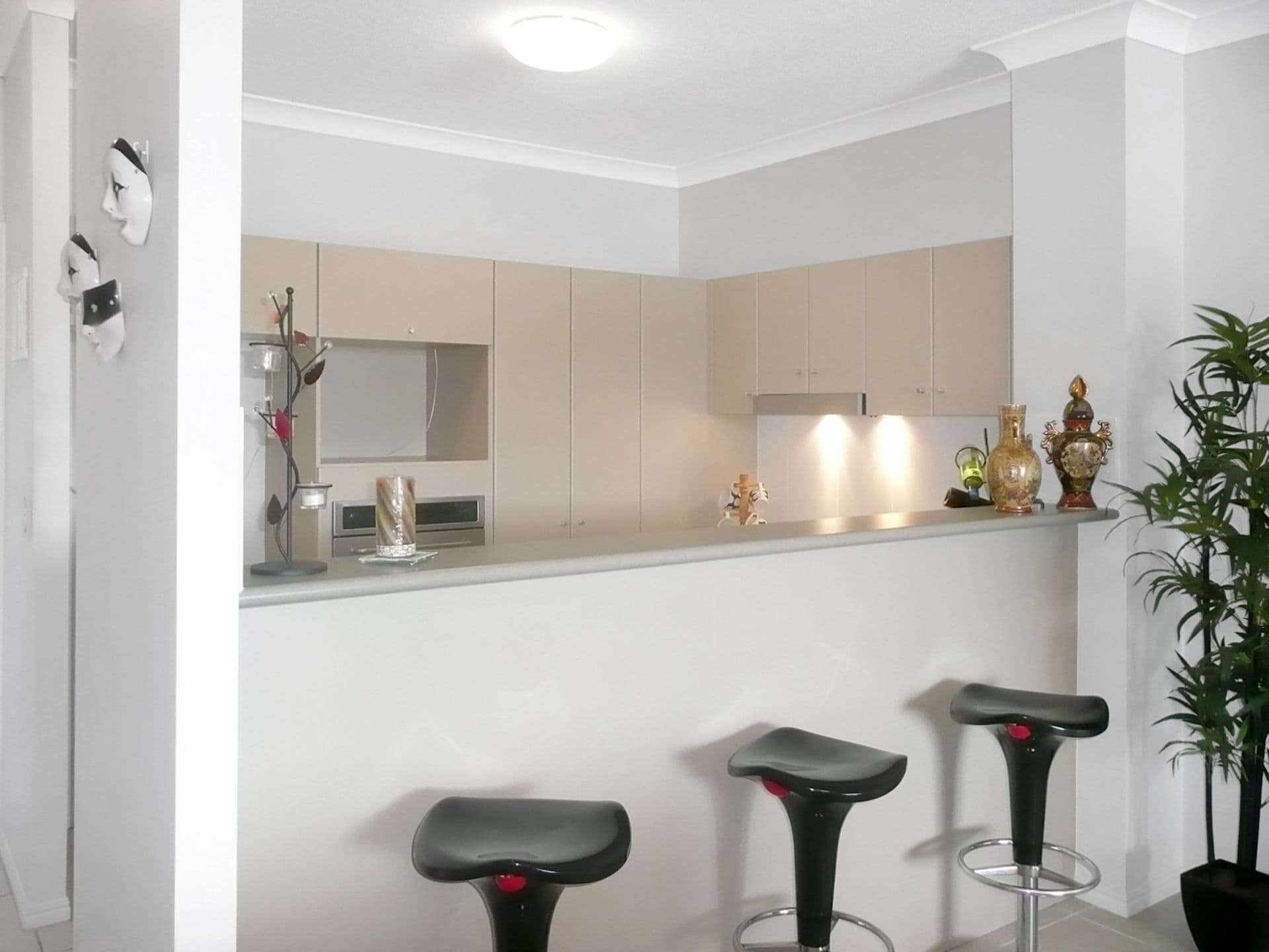 6/16-22 Martinez Avenue, West End, QLD, 4810, West End - Thumbnail 2