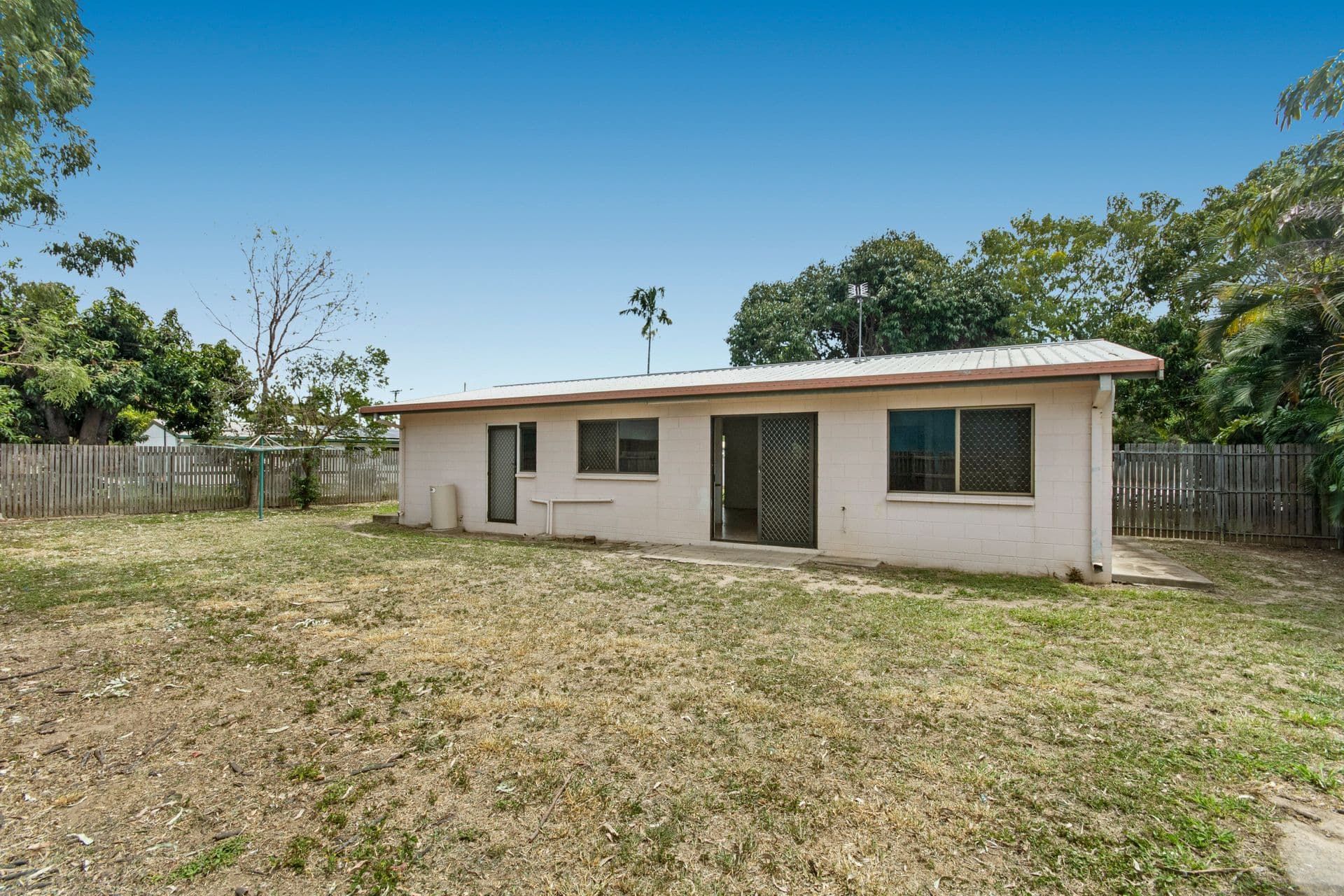 22 Bernarra Street, Rasmussen, QLD, 4815, Rasmussen - Thumbnail 6