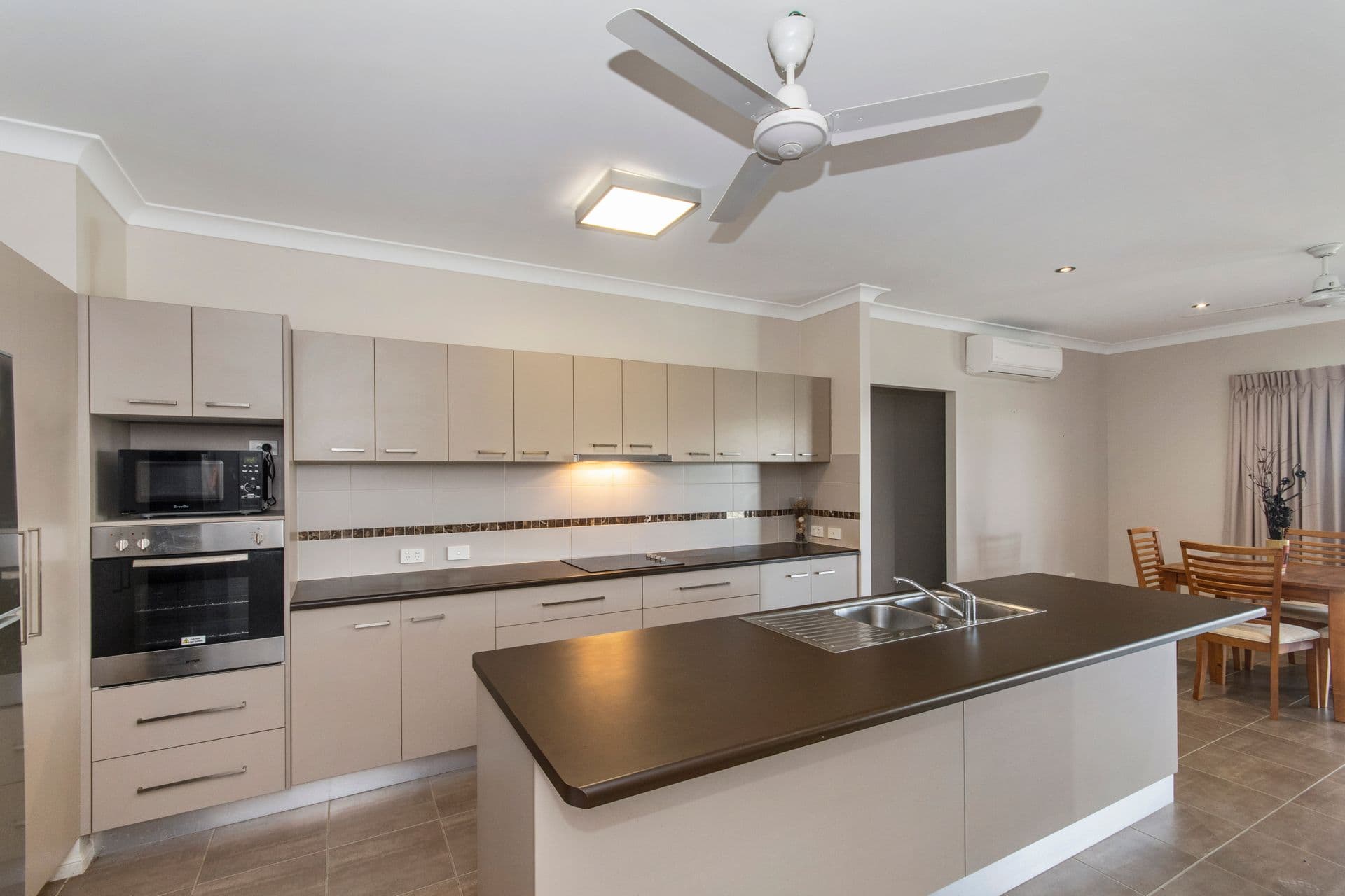 9 Apple Gum Avenue, Mount Low, QLD, 4818, Mount Low - Thumbnail 2