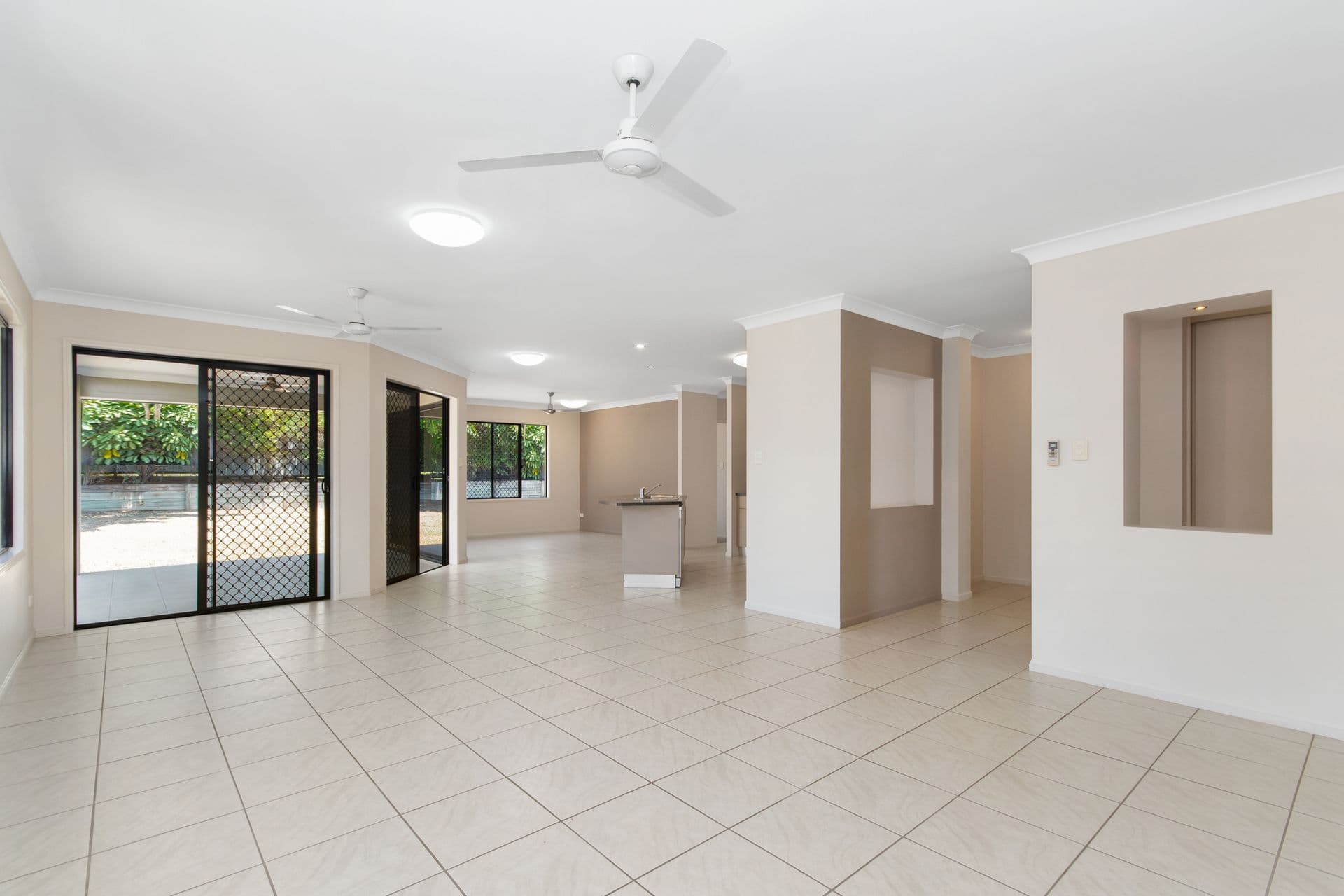 4 Mentmore Court, Bushland Beach, QLD, 4818, Bushland Beach - Thumbnail 4