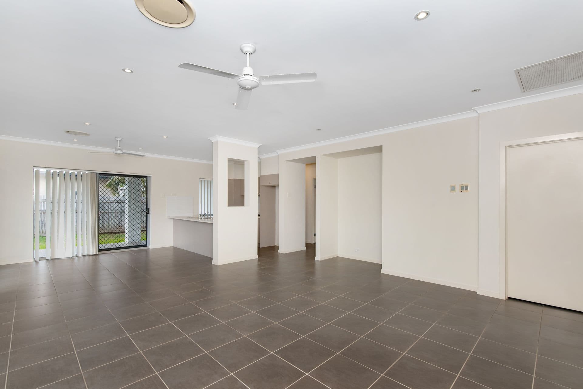 13 Yarra Crescent, Kelso, QLD, 4815, Kelso - Thumbnail 3