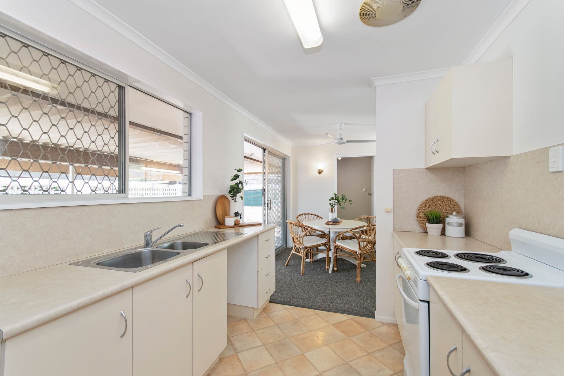 25 Silkwood Street, Kirwan, QLD, 4817, Kirwan - Thumbnail 4
