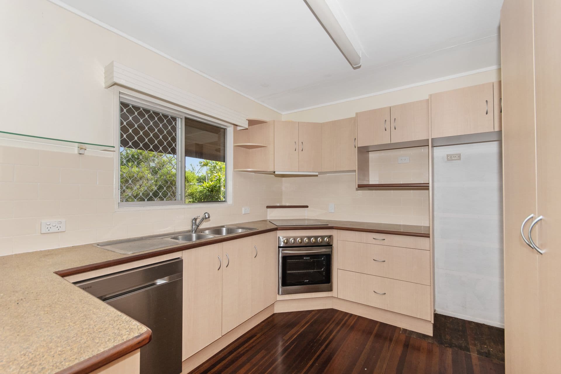 15 Seaward Crescent, Pallarenda, QLD, 4810, Pallarenda - Thumbnail 3
