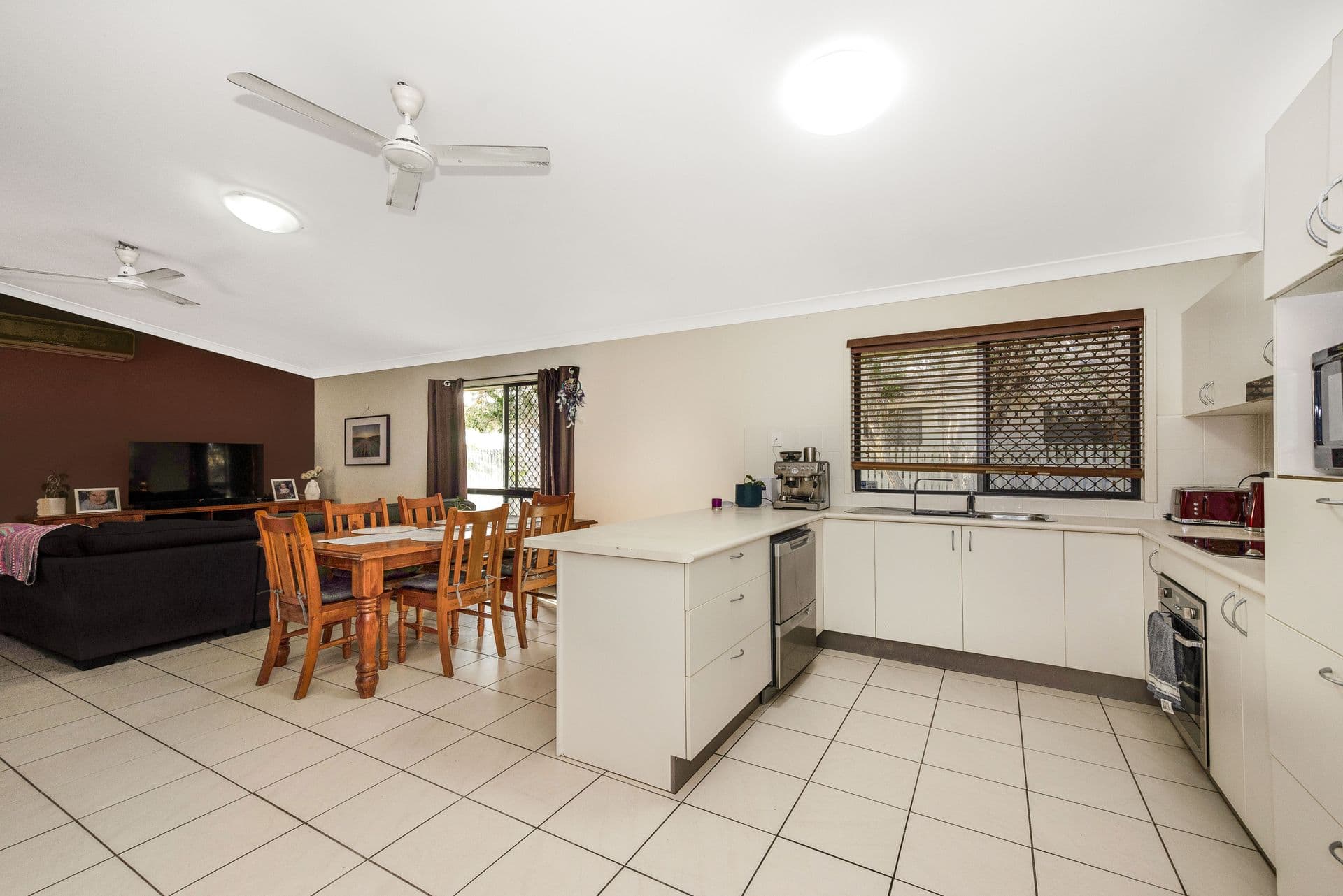 10 Sandys Place, Kirwan, QLD, 4817, Kirwan - Thumbnail 3