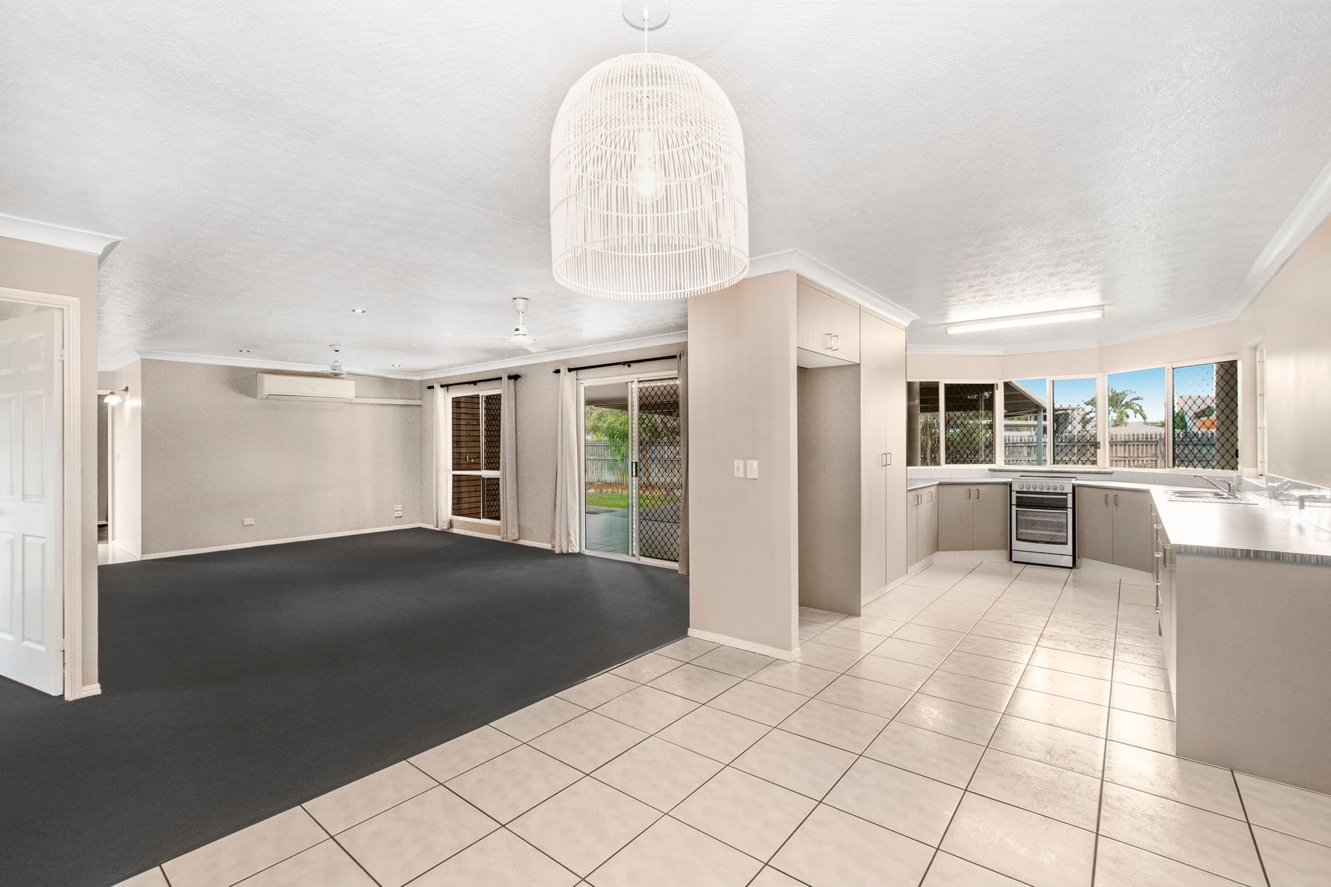 42 Chiquita Avenue, Rasmussen, QLD, 4815, Rasmussen - Thumbnail 8