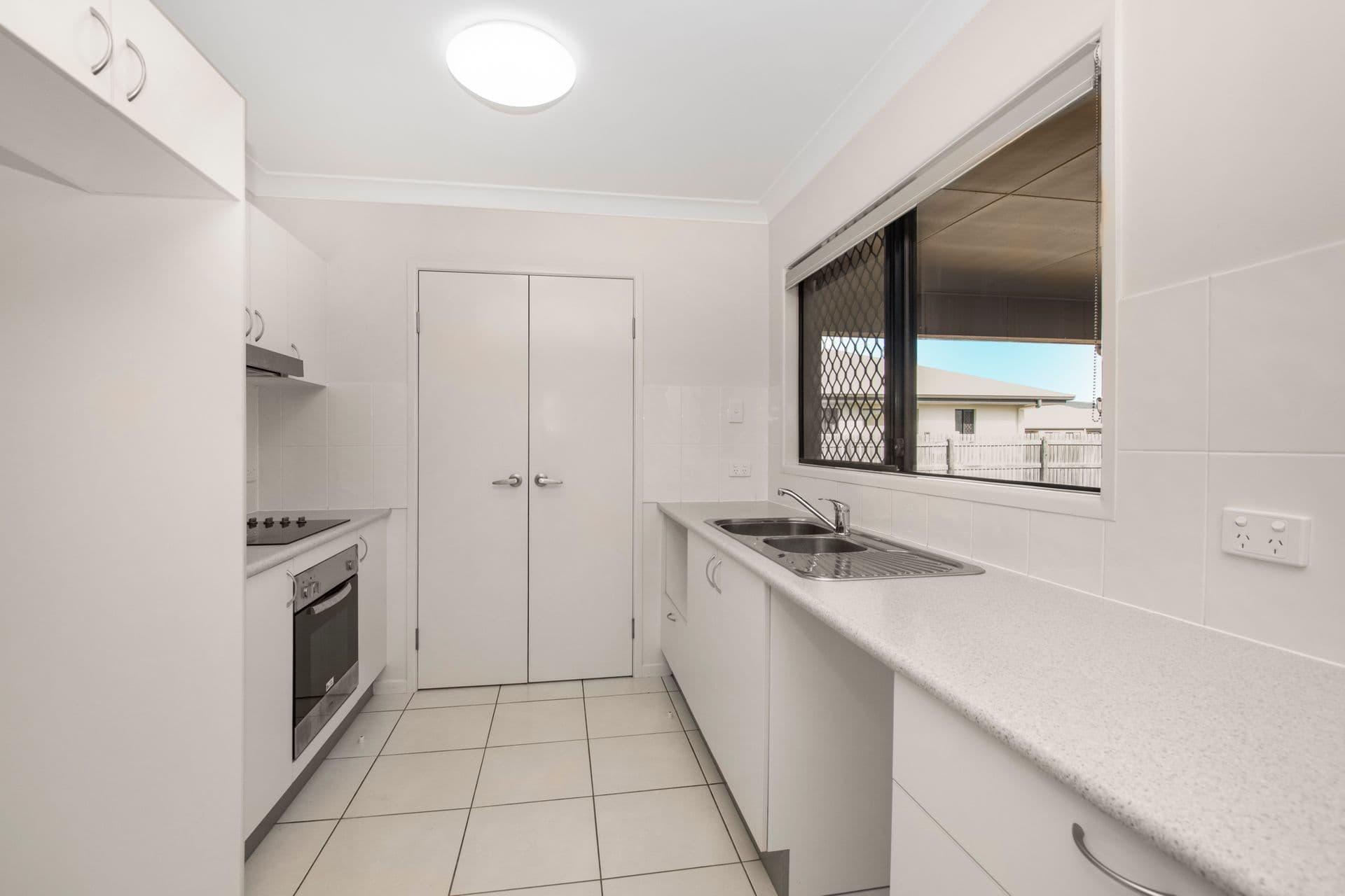 13 Ellsworth Drive, Mount Louisa, QLD, 4814, Mount Louisa - Thumbnail 3