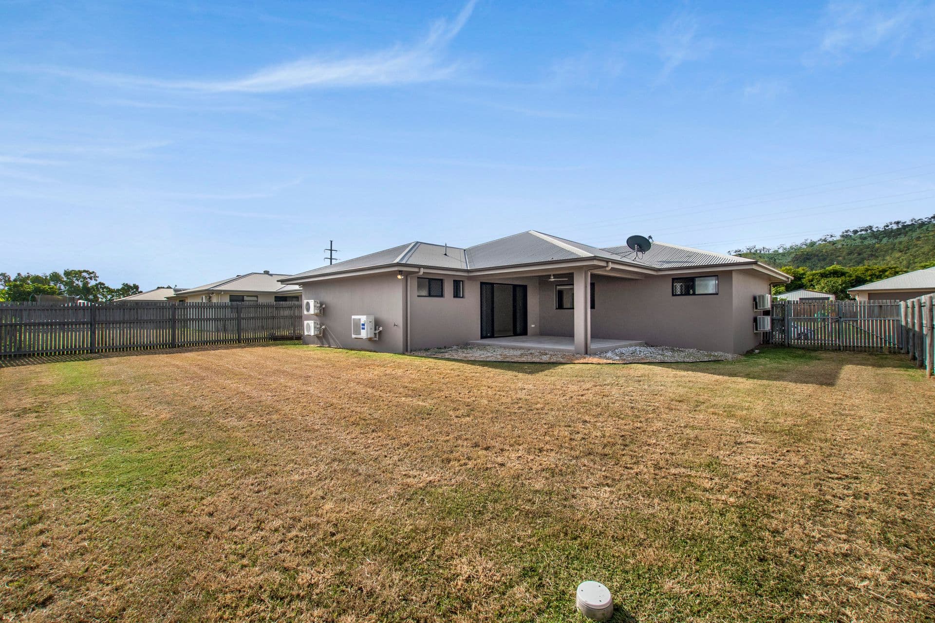 13 Ellsworth Drive, Mount Louisa, QLD, 4814, Mount Louisa - Thumbnail 8