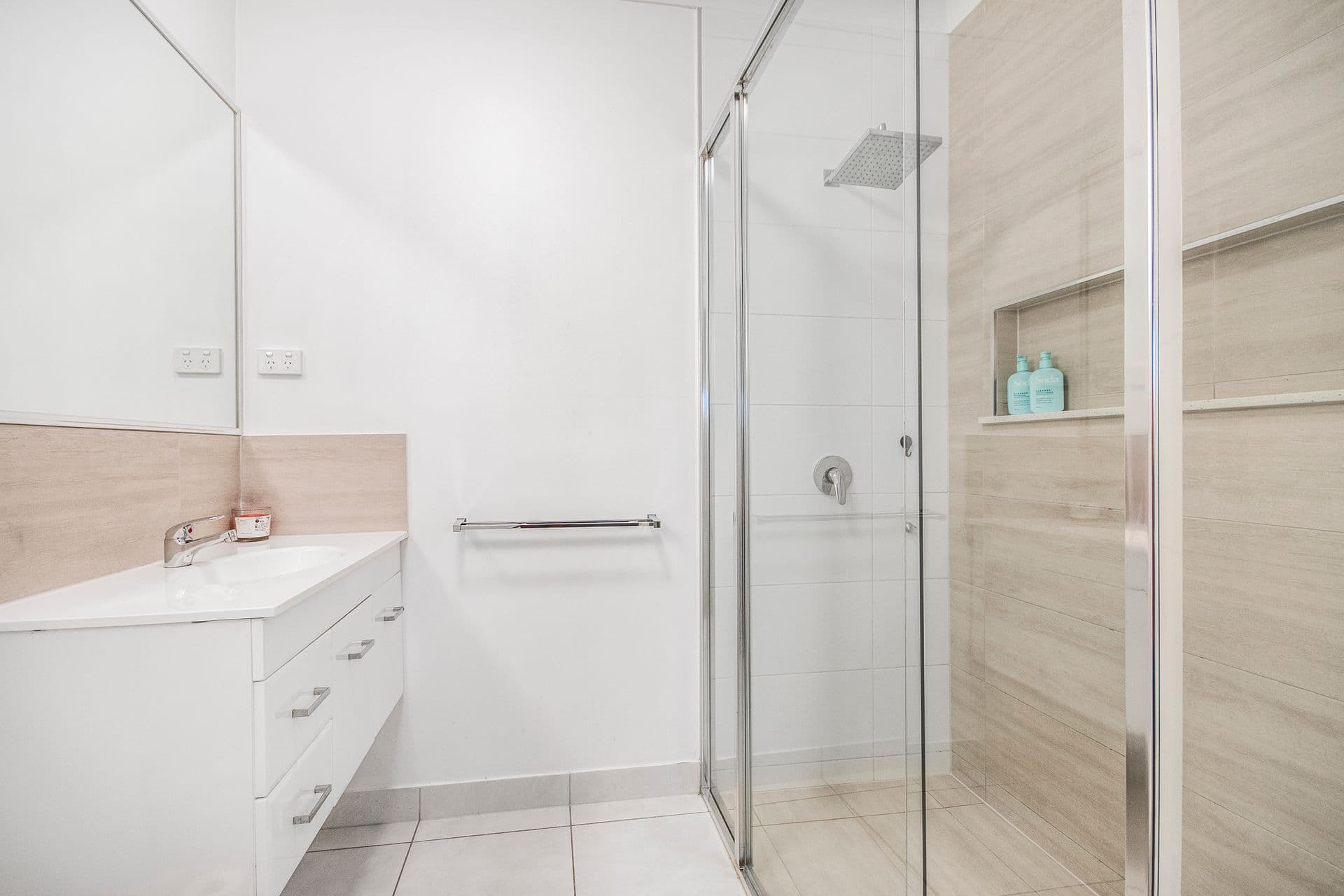 24 Colvin Street, Oonoonba, QLD, 4811, Oonoonba - Thumbnail 6