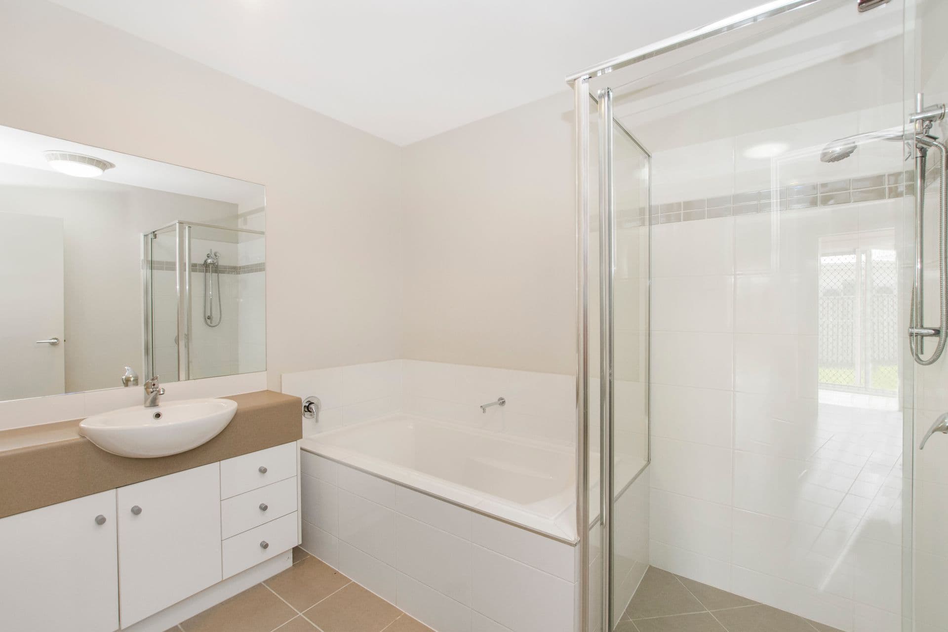 43 Hillock Crescent, Bushland Beach, QLD, 4818, Bushland Beach - Thumbnail 6
