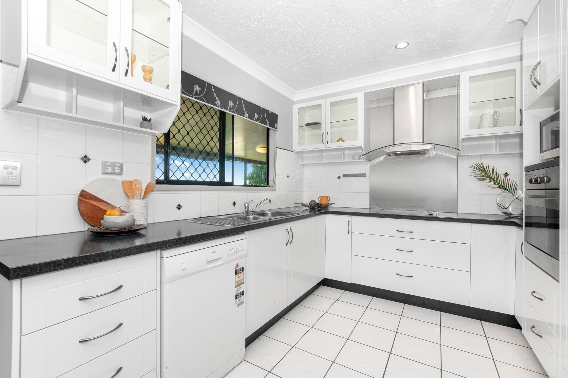 41 Stephenson Street, Wulguru, QLD, 4811, Wulguru - Thumbnail 2