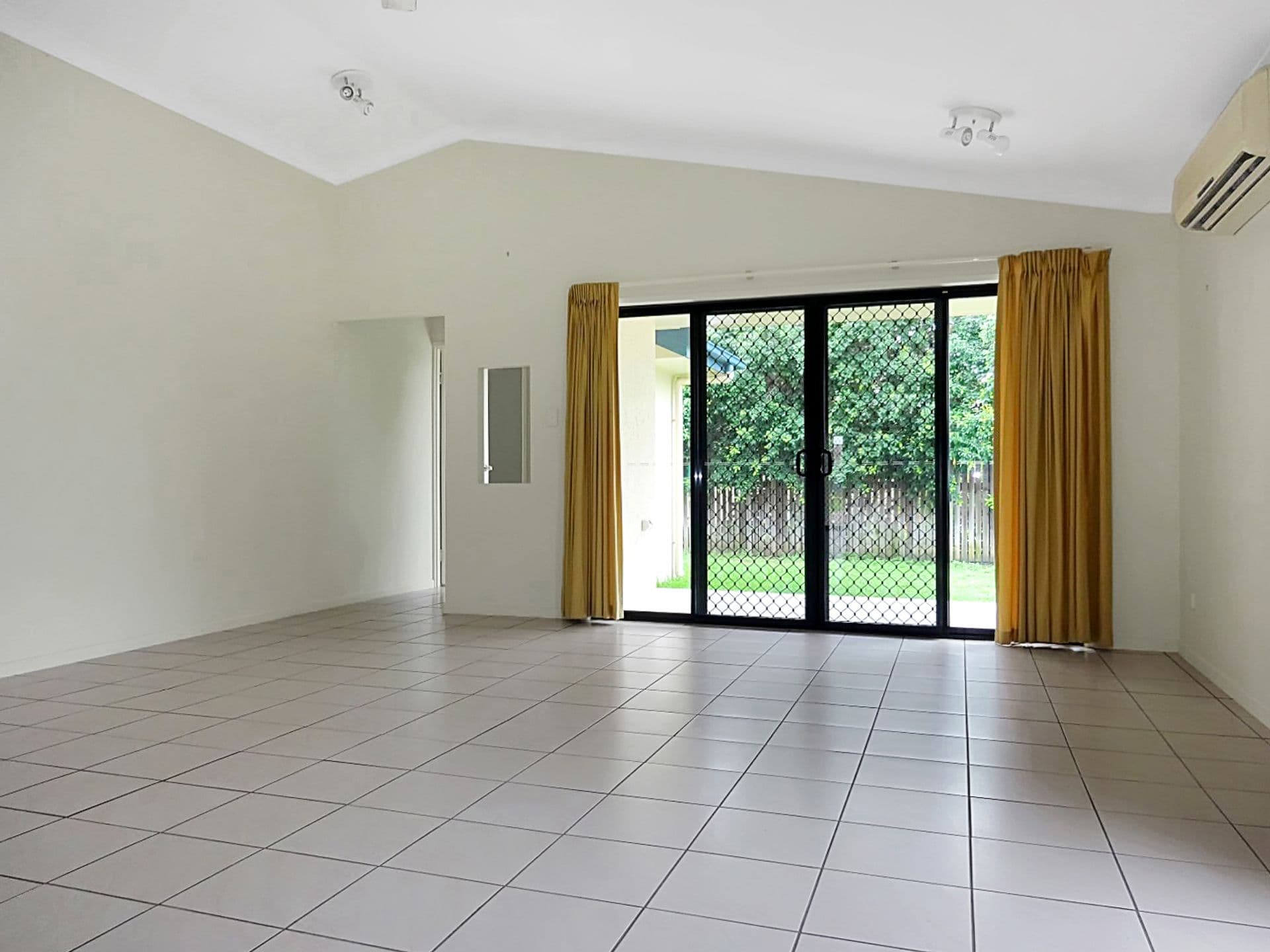 10 Henley Court, Kirwan, QLD, 4817, Kirwan - Thumbnail 6