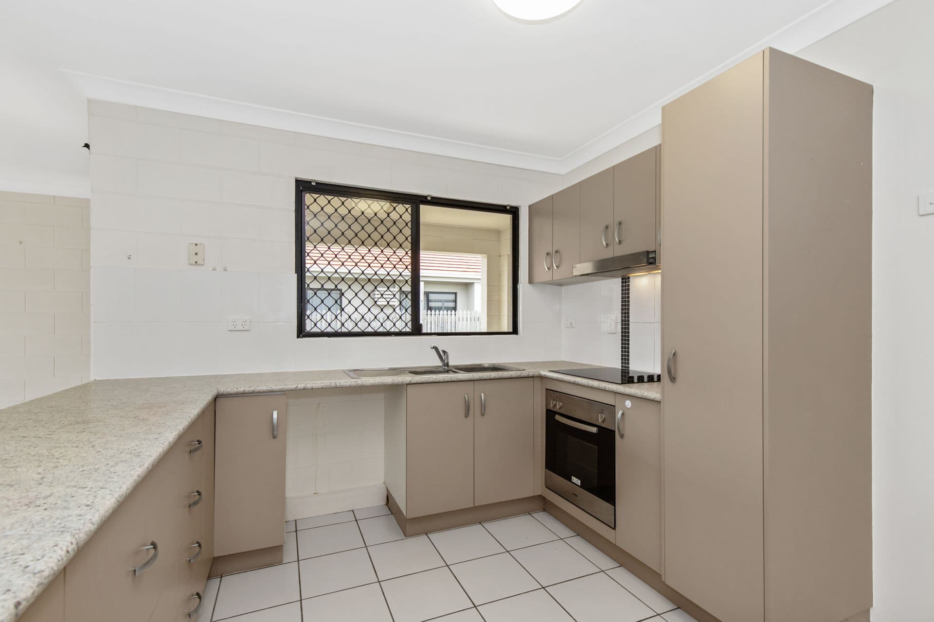 21 Dundabella Drive, Deeragun, QLD, 4818, Deeragun - Thumbnail 3
