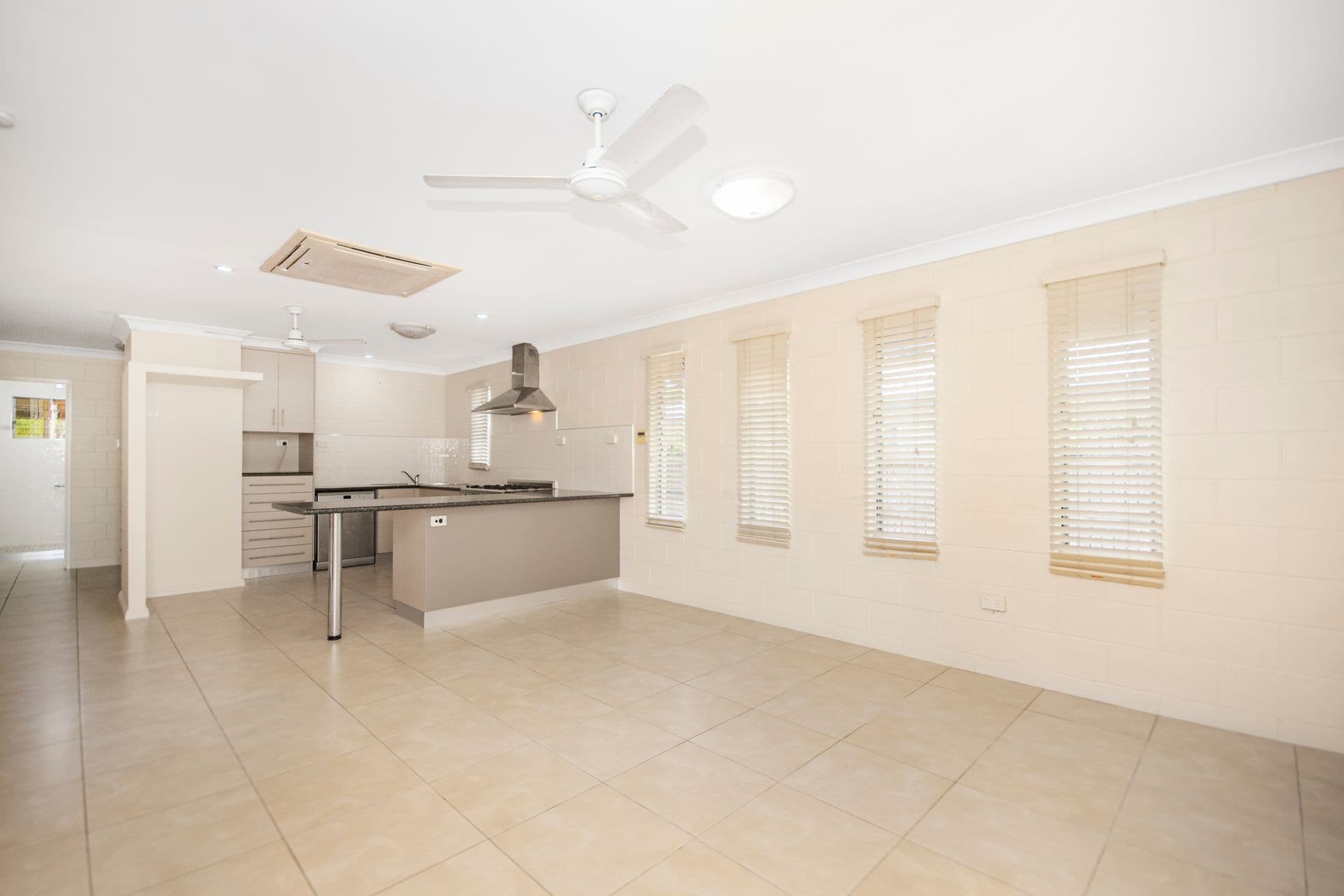7 Griffey Street, Burdell, QLD, 4818, Burdell - Thumbnail 5