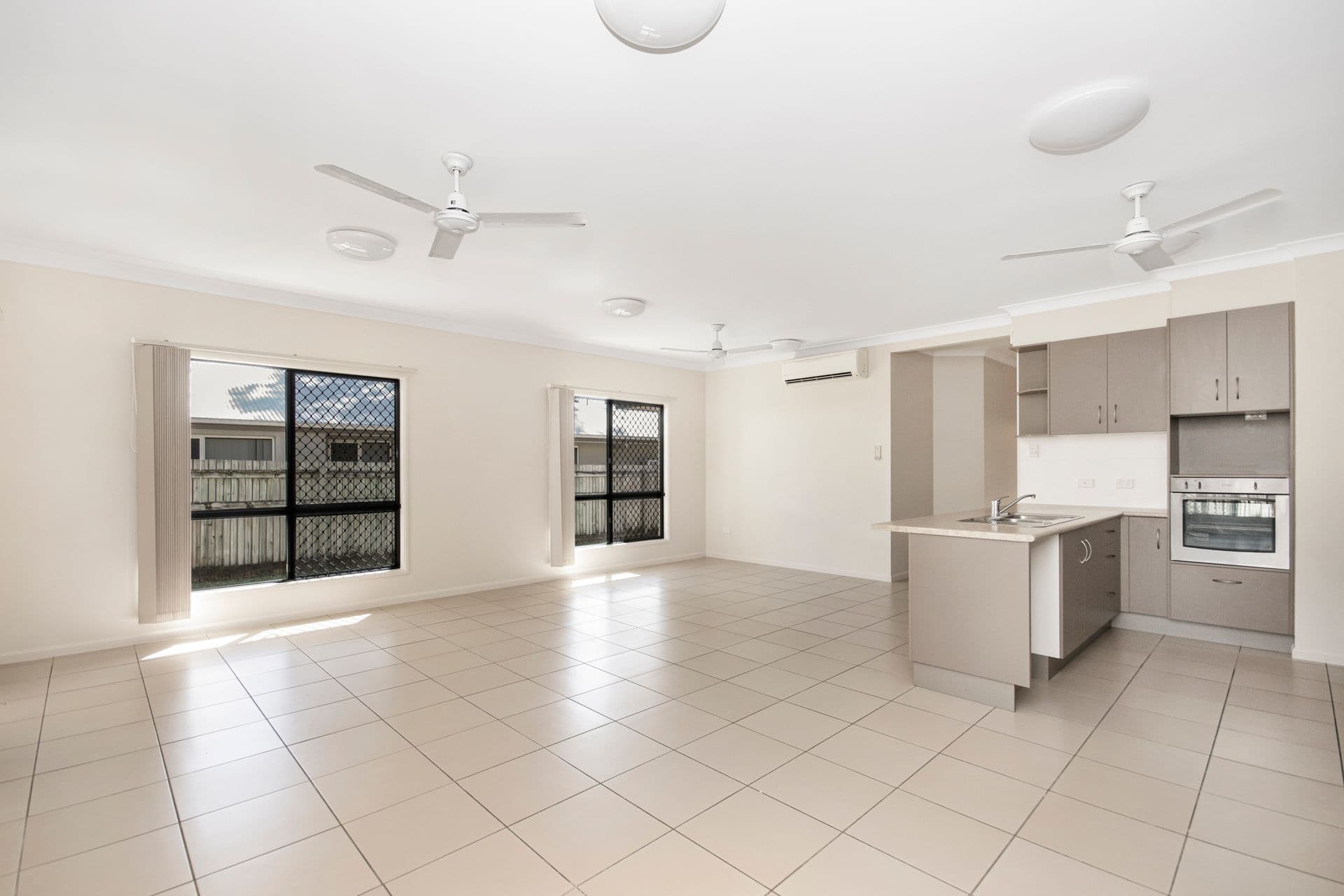3 Sandon Place, Kelso, QLD, 4815, Kelso - Thumbnail 5