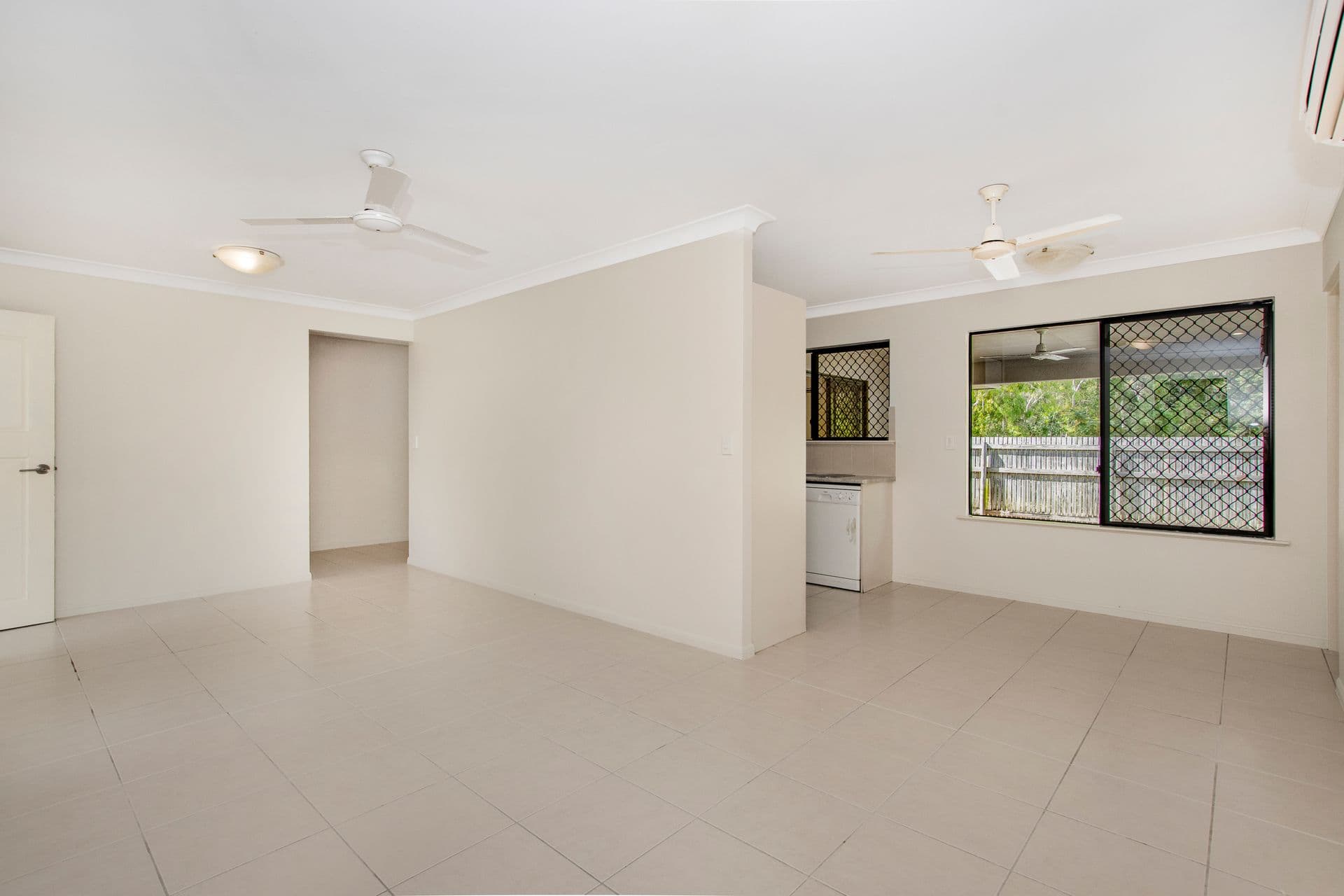 59 Louis Street, Deeragun, QLD, 4818, Deeragun - Thumbnail 3